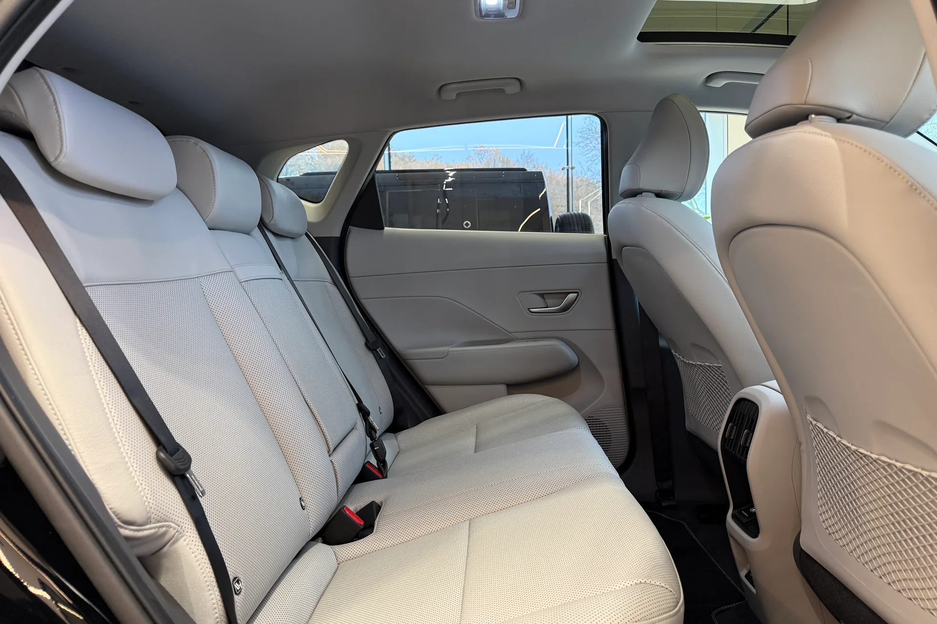 HYUNDAI KONA thumbnail image number 36