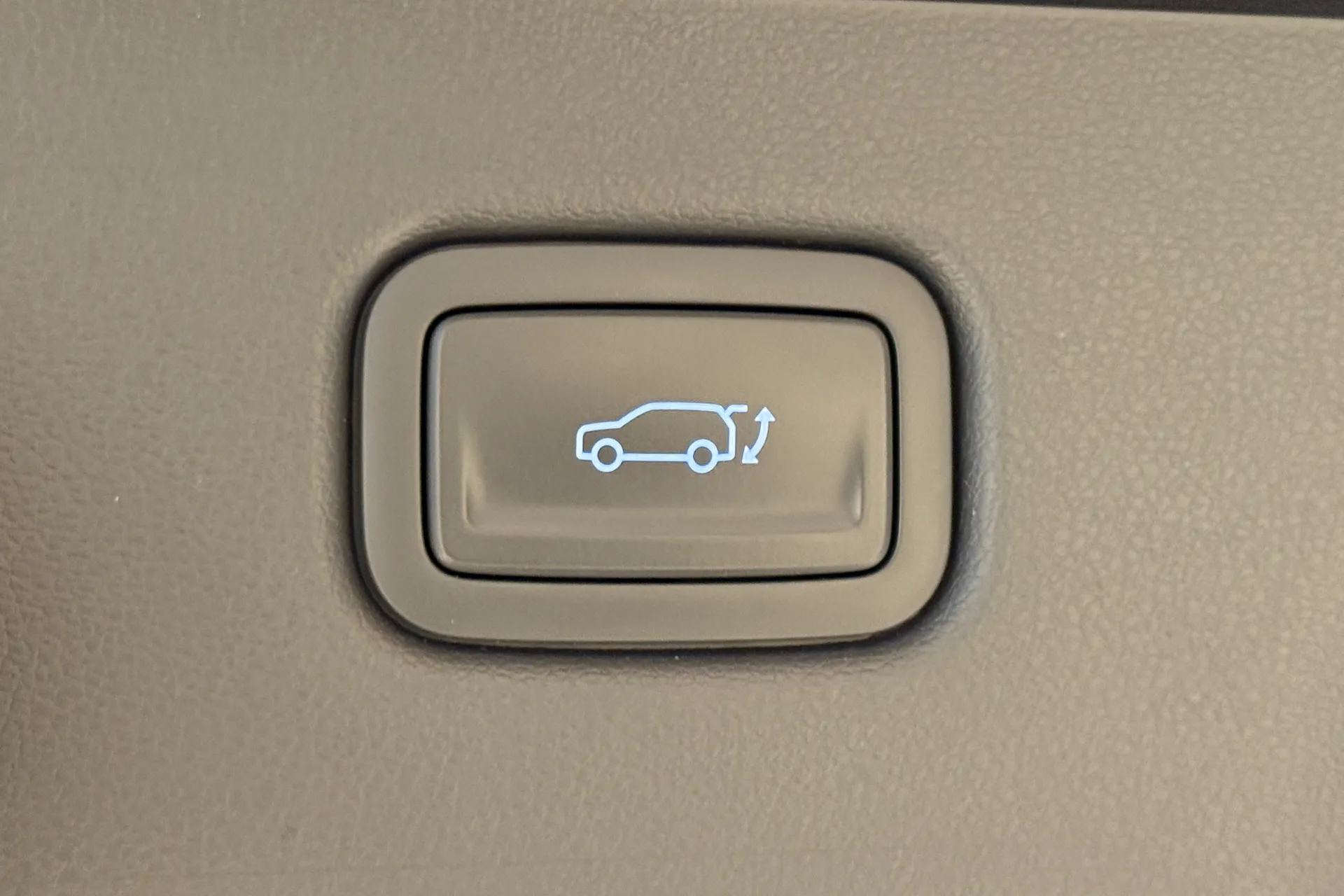 HYUNDAI KONA thumbnail image number 33