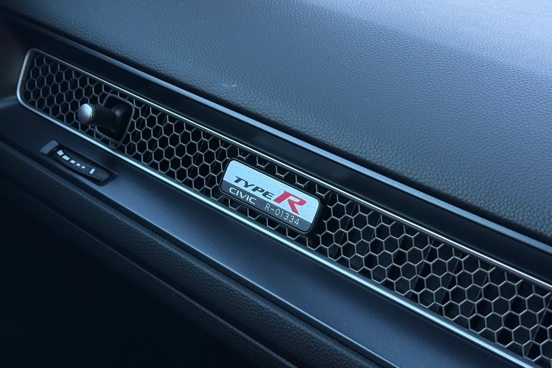 HONDA CIVIC thumbnail image number 23