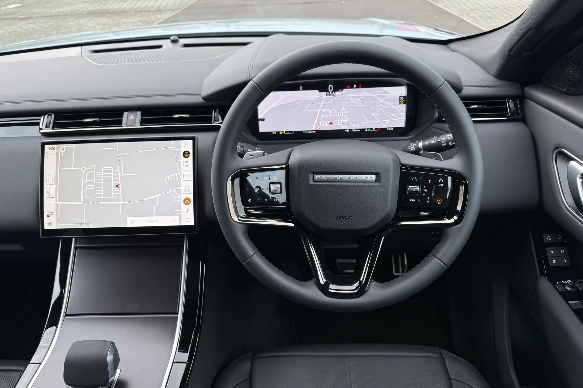 LAND ROVER RANGE ROVER VELAR thumbnail image number 23