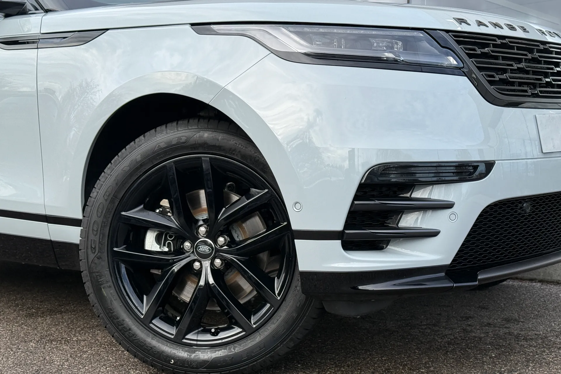 LAND ROVER RANGE ROVER VELAR thumbnail image number 12