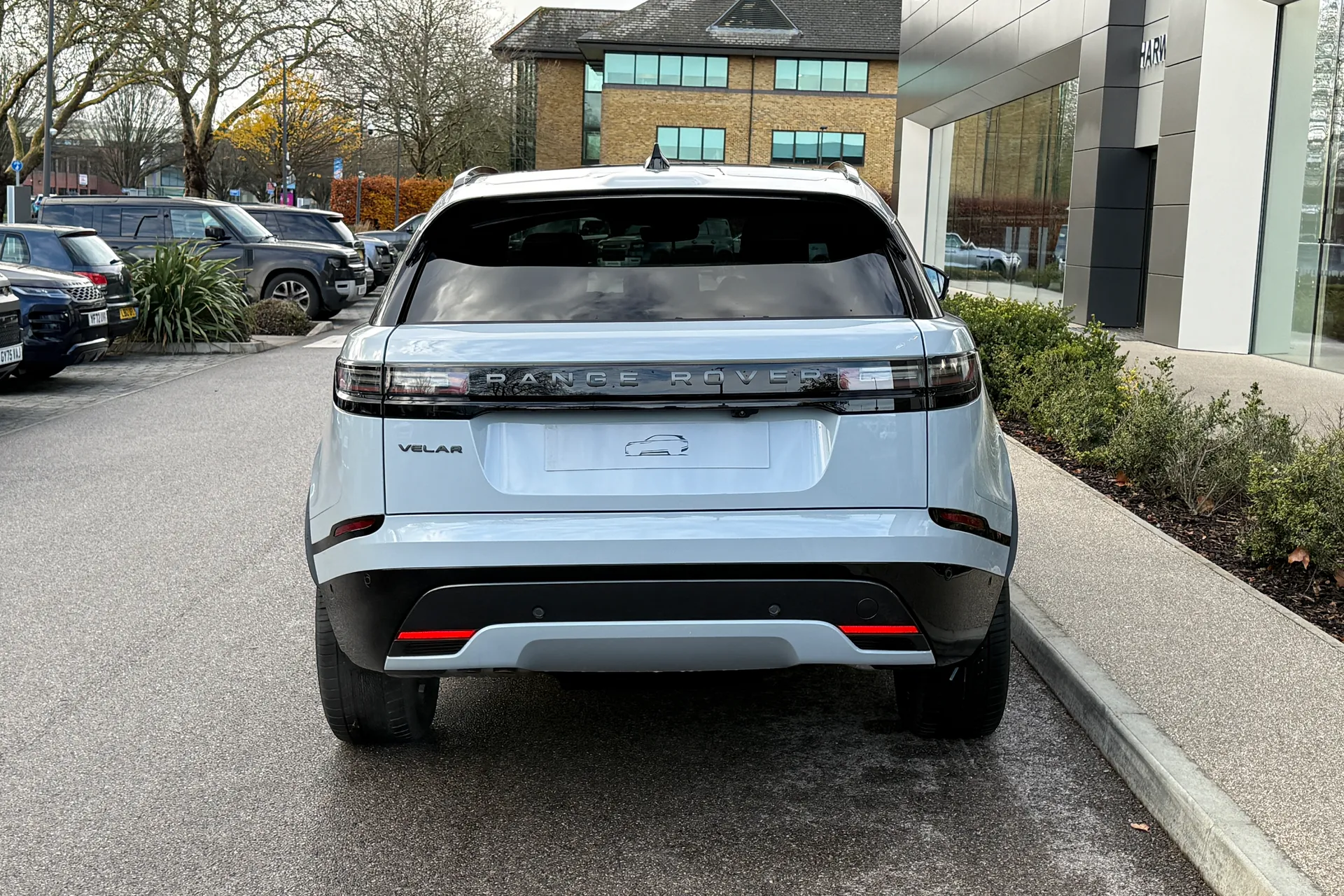 LAND ROVER RANGE ROVER VELAR thumbnail image number 16
