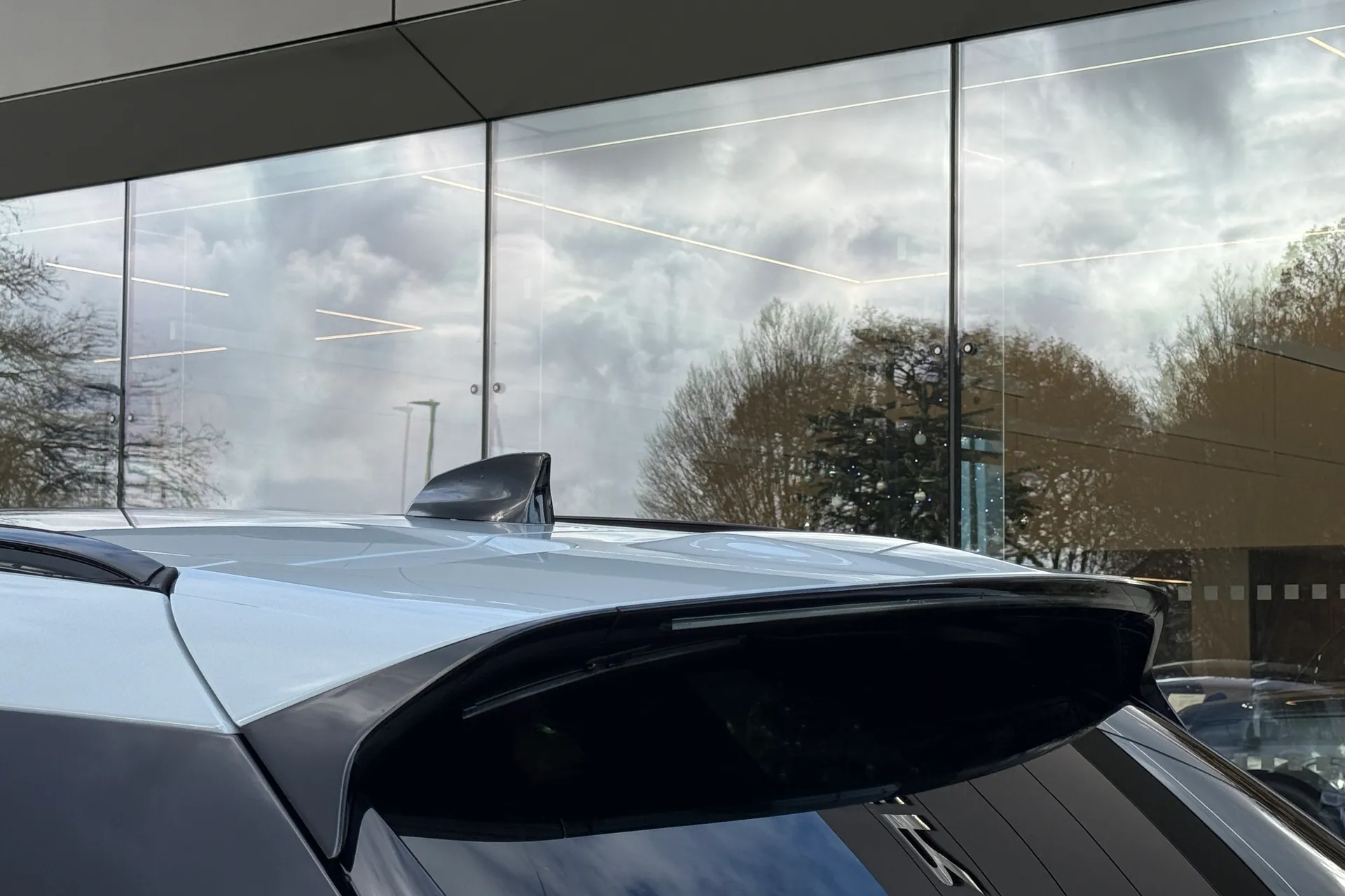 LAND ROVER RANGE ROVER VELAR thumbnail image number 30