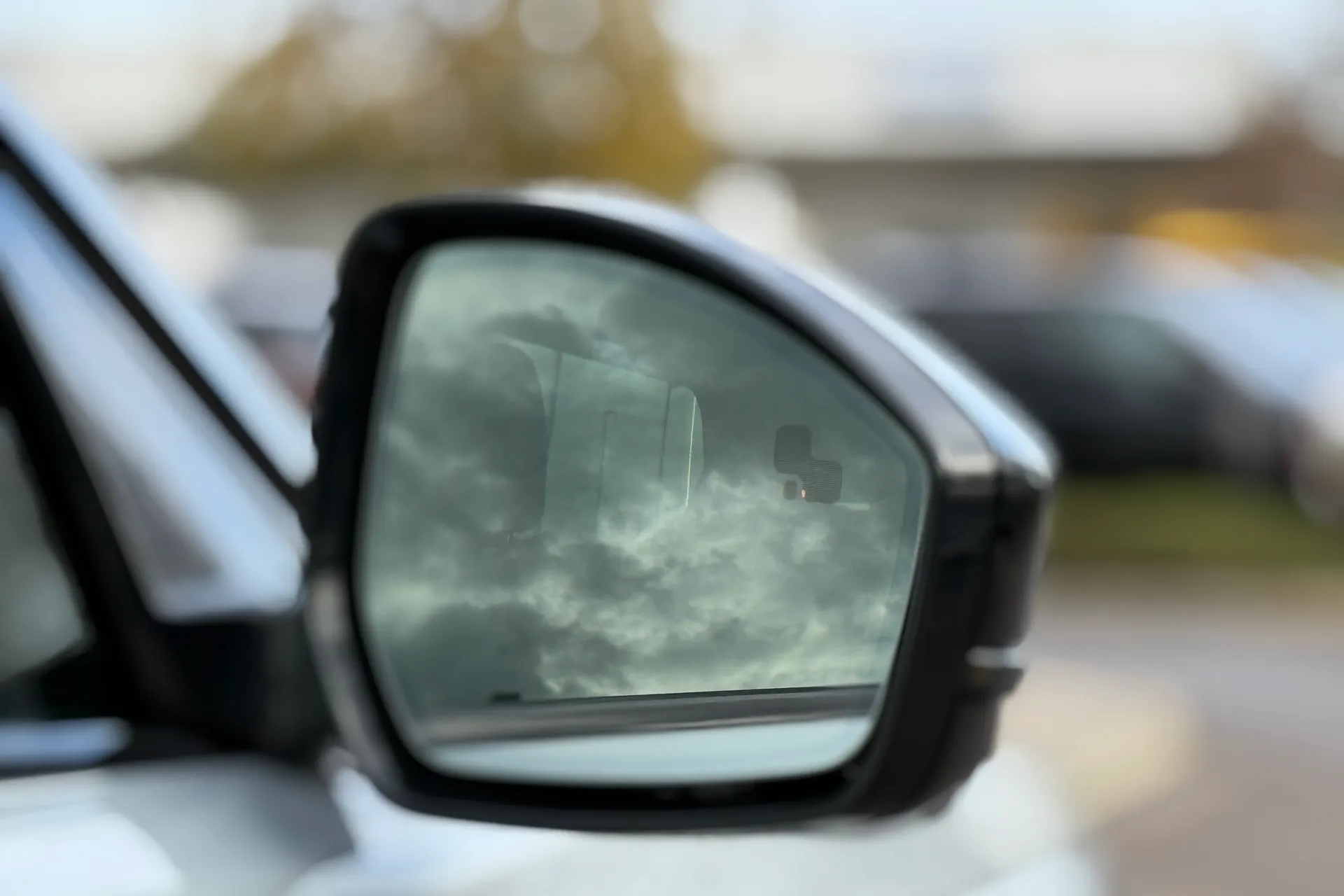 LAND ROVER RANGE ROVER VELAR thumbnail image number 14