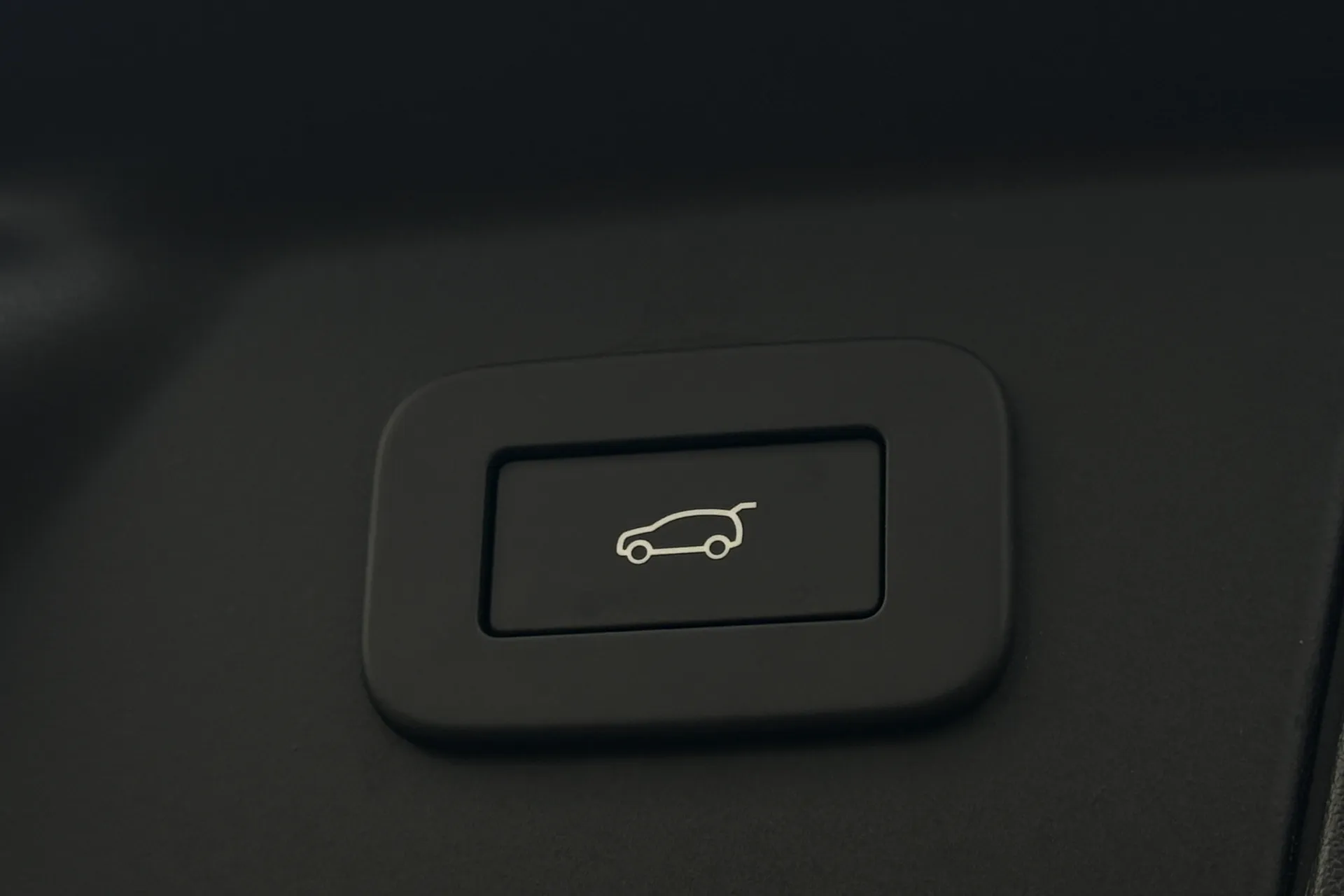 LAND ROVER RANGE ROVER VELAR thumbnail image number 33