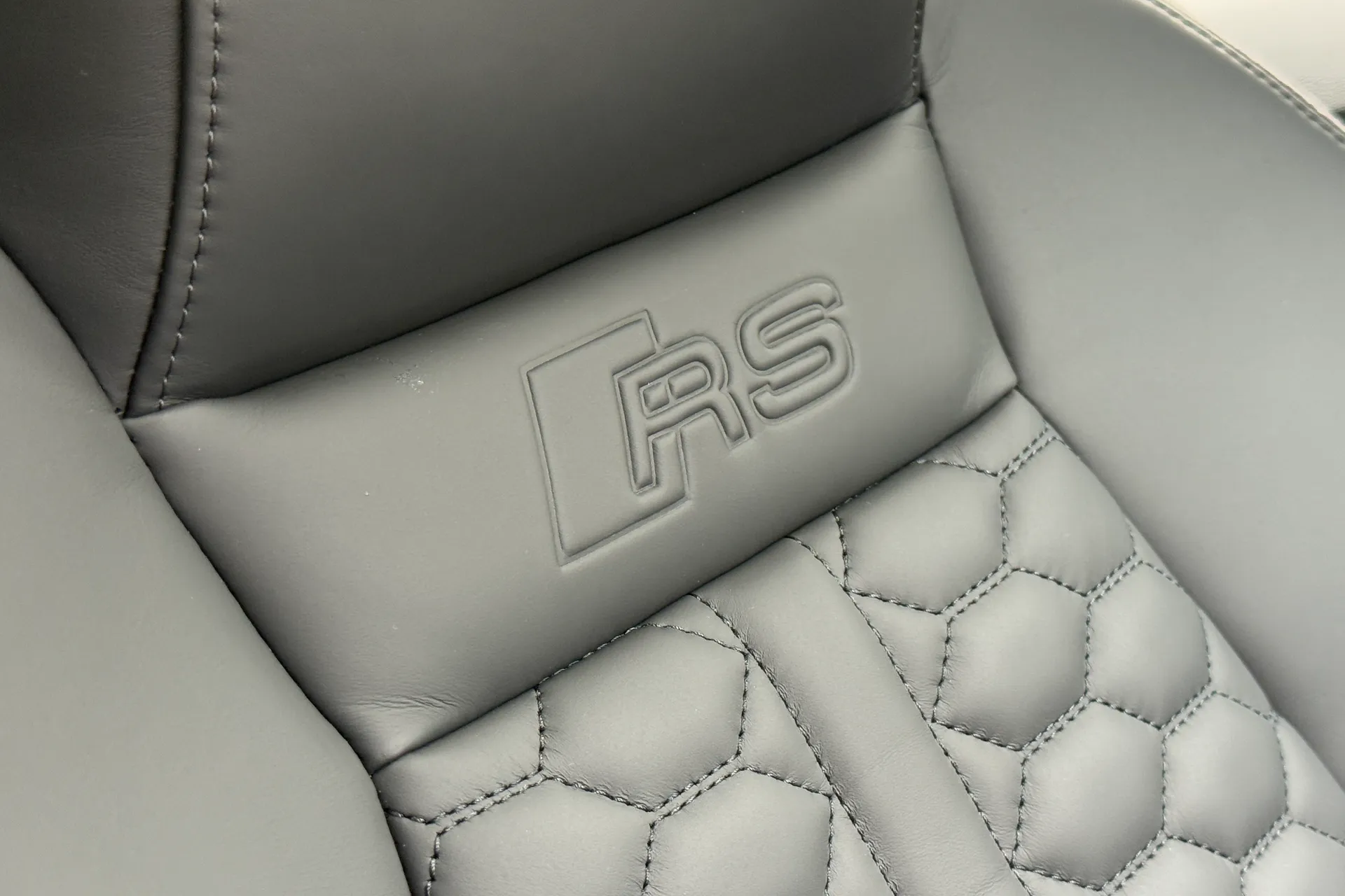 Audi RS3 thumbnail image number 32