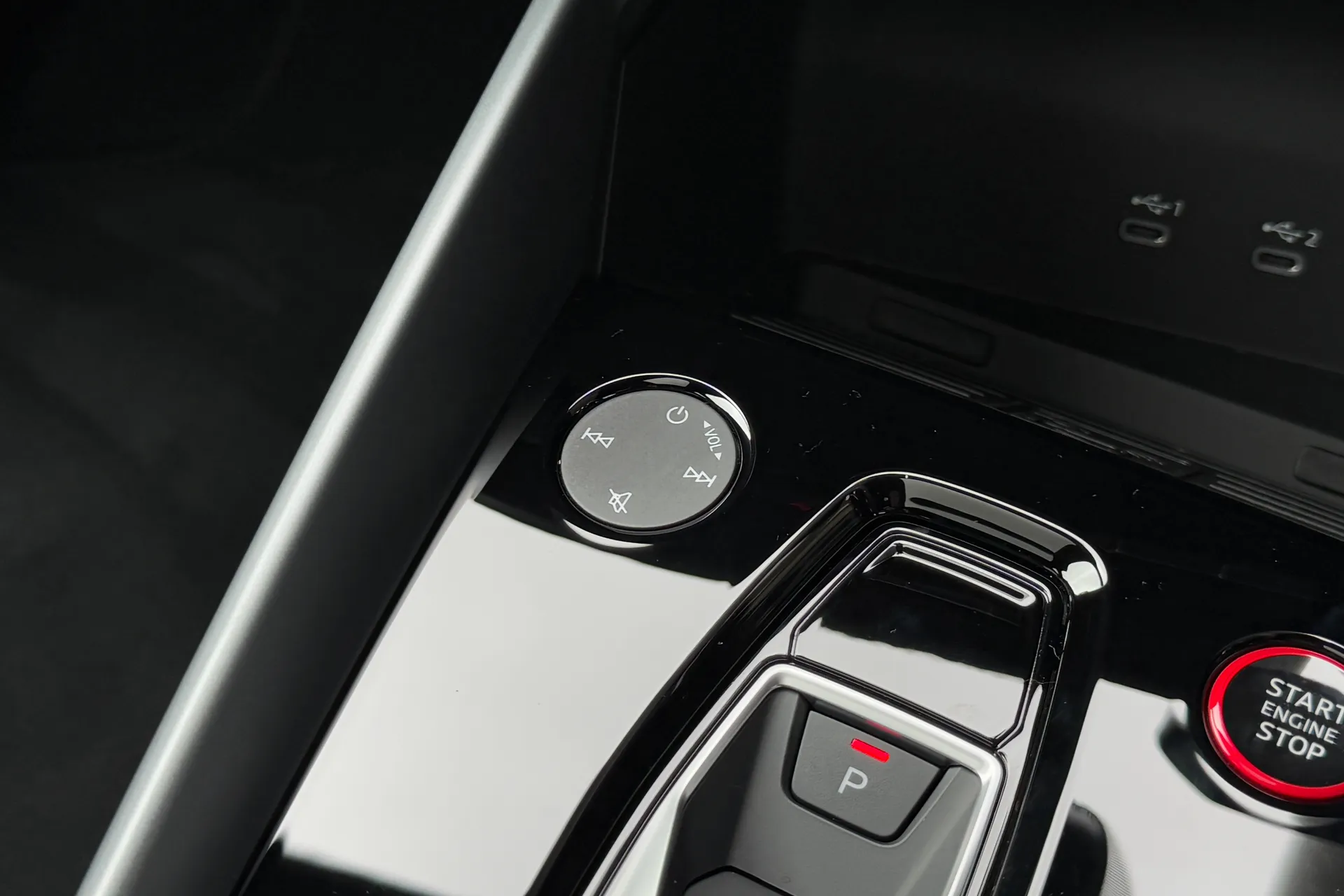 Audi RS3 thumbnail image number 25