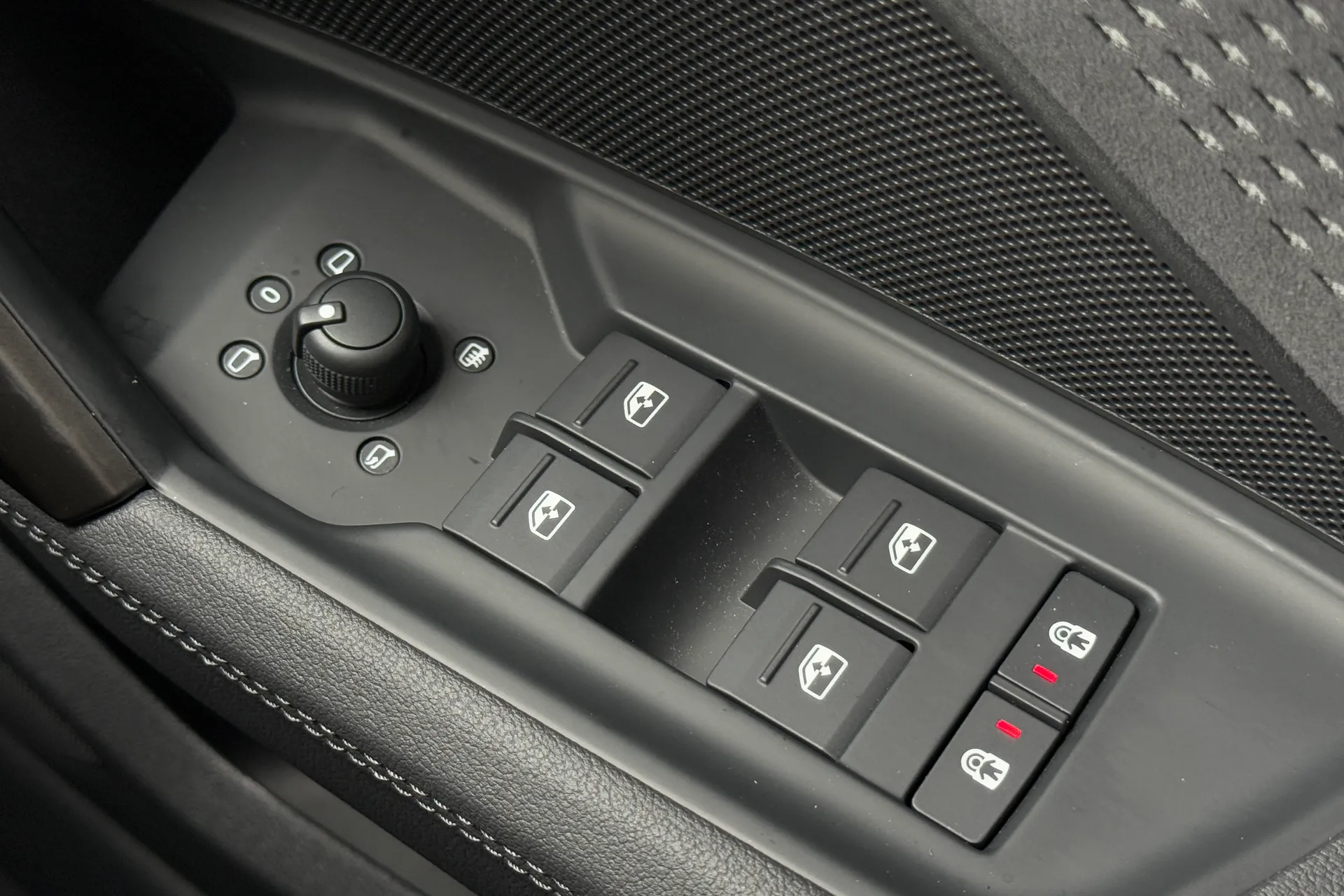 Audi RS3 thumbnail image number 35