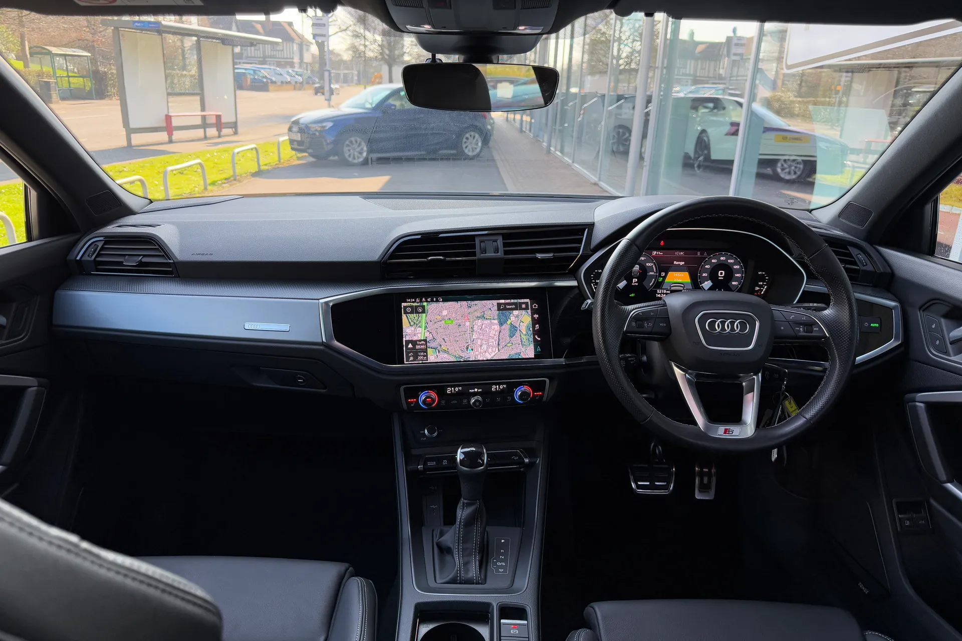 Audi Q3 thumbnail image number 3