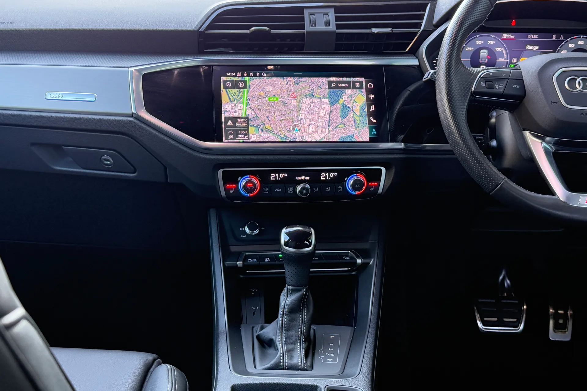 Audi Q3 thumbnail image number 42