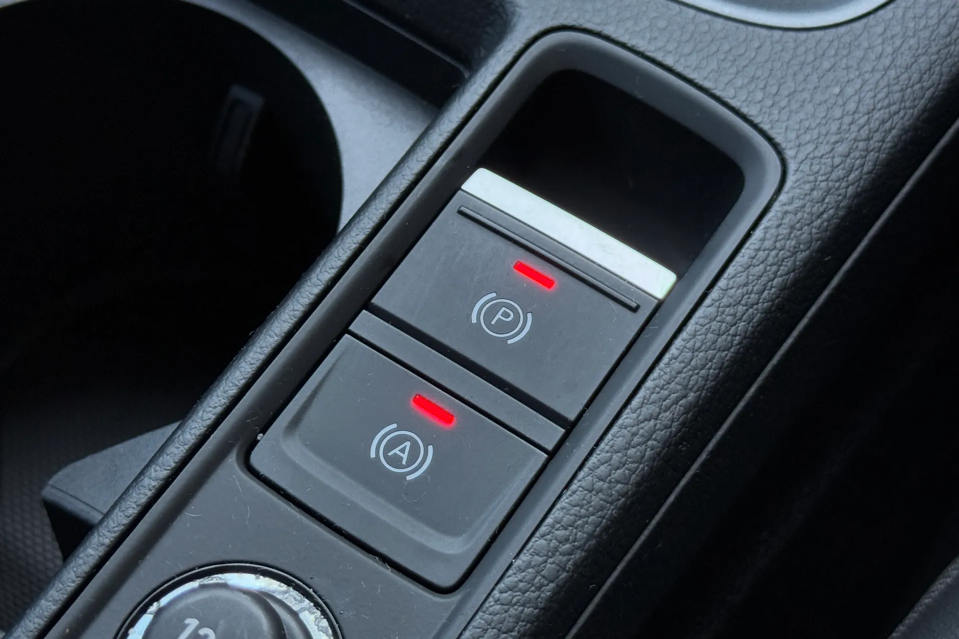 Audi Q3 thumbnail image number 31