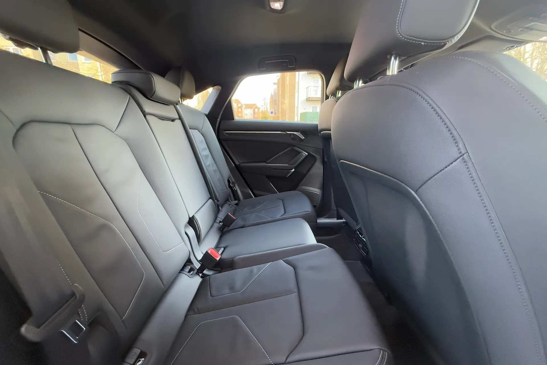 Audi Q3 thumbnail image number 39