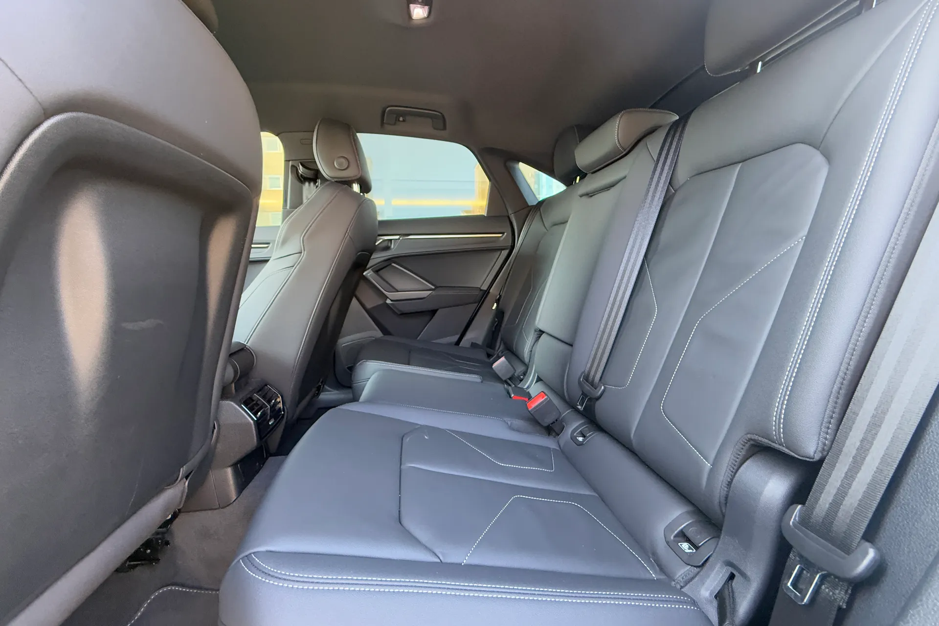 Audi Q3 thumbnail image number 54