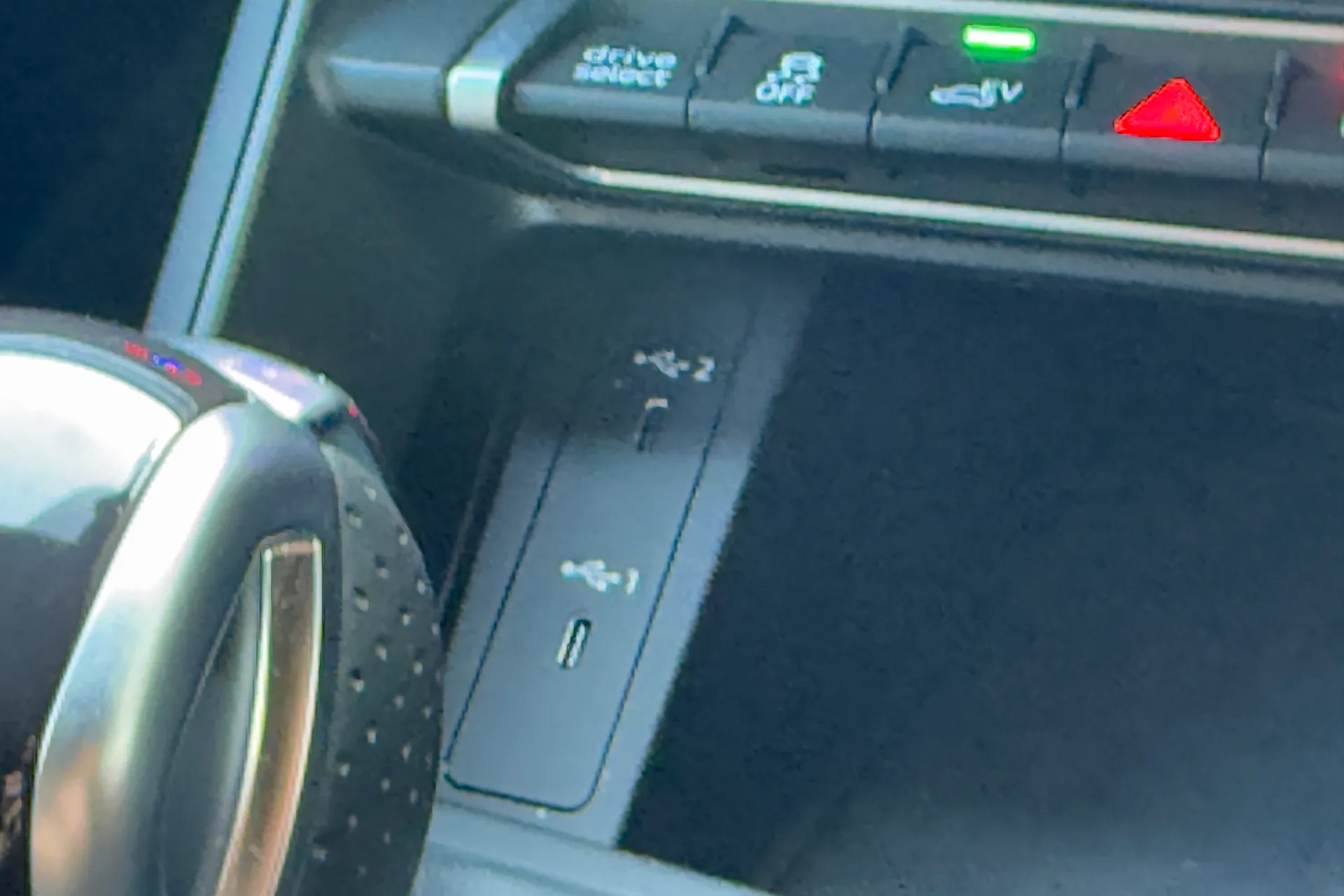 Audi Q3 thumbnail image number 22