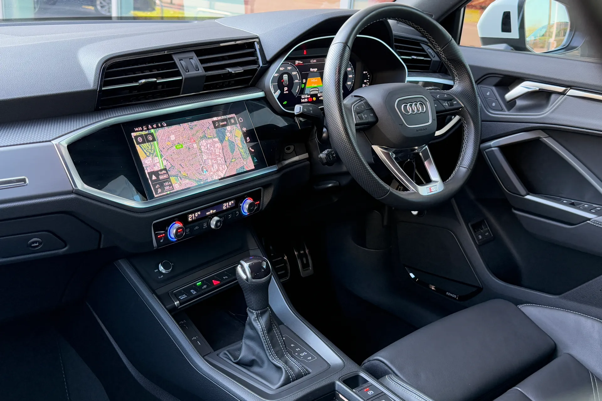 Audi Q3 thumbnail image number 55