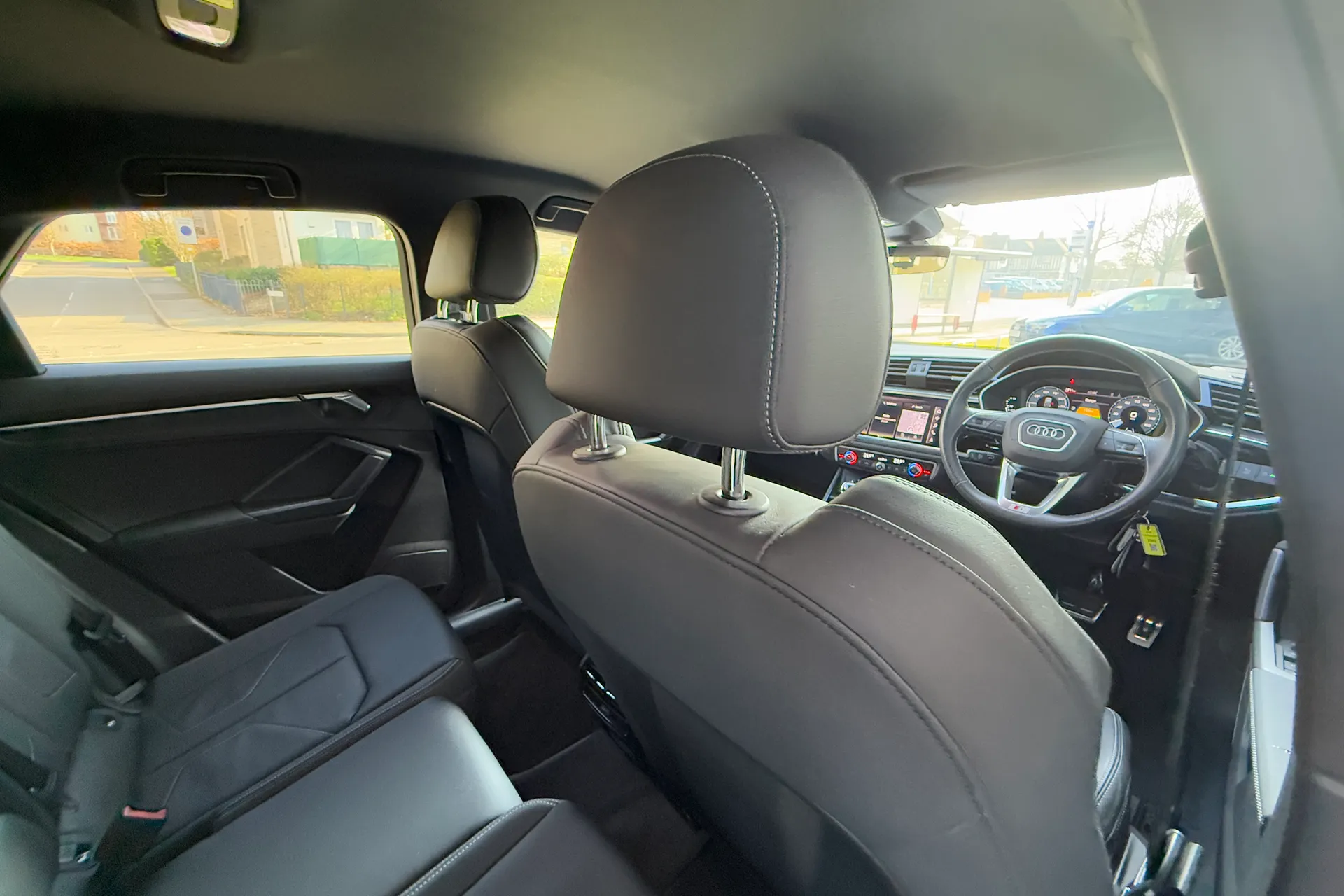 Audi Q3 thumbnail image number 40