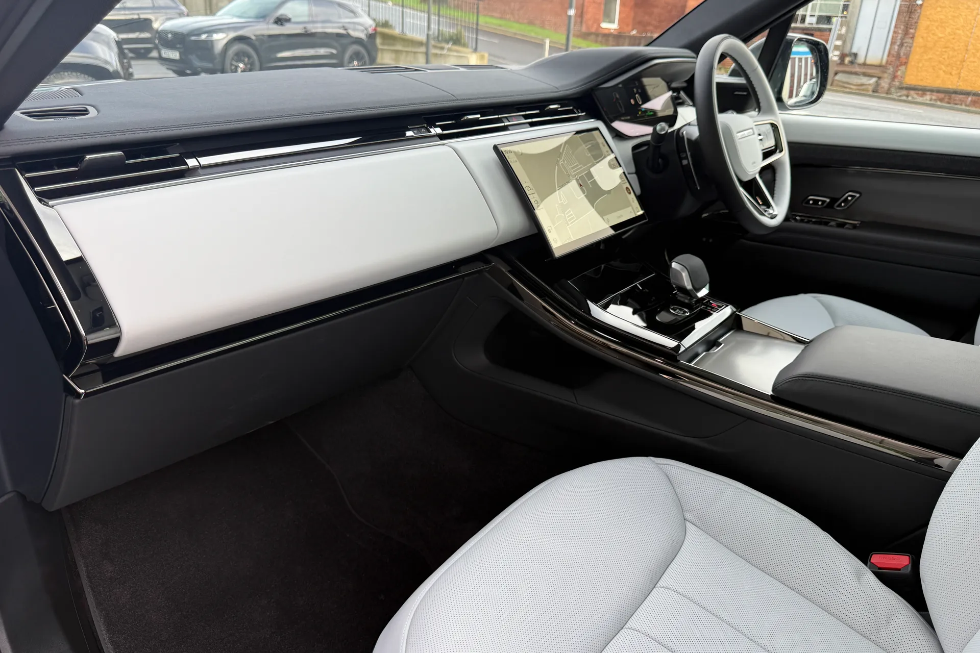 LAND ROVER RANGE ROVER SPORT thumbnail image number 51