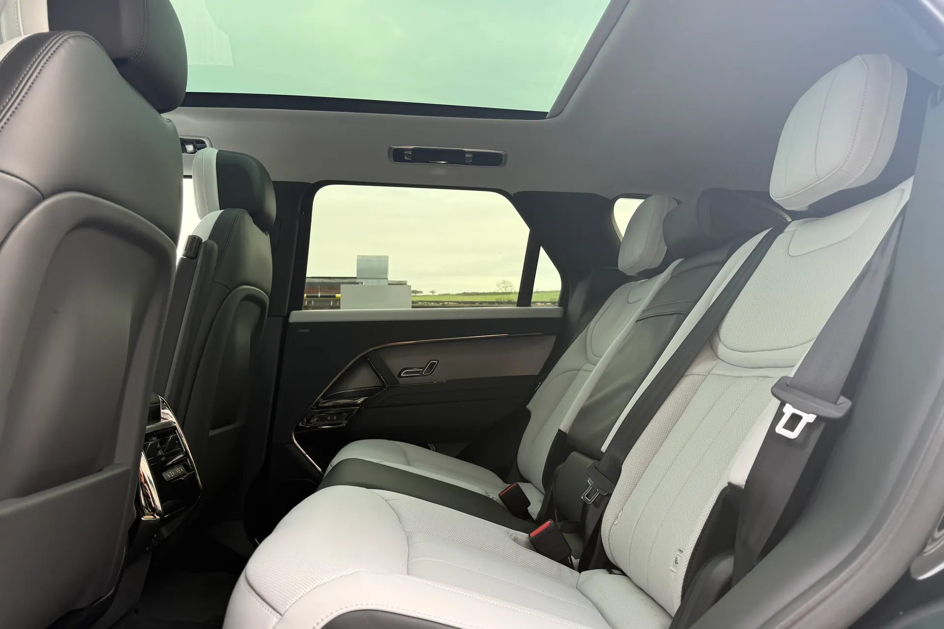 LAND ROVER RANGE ROVER SPORT thumbnail image number 53