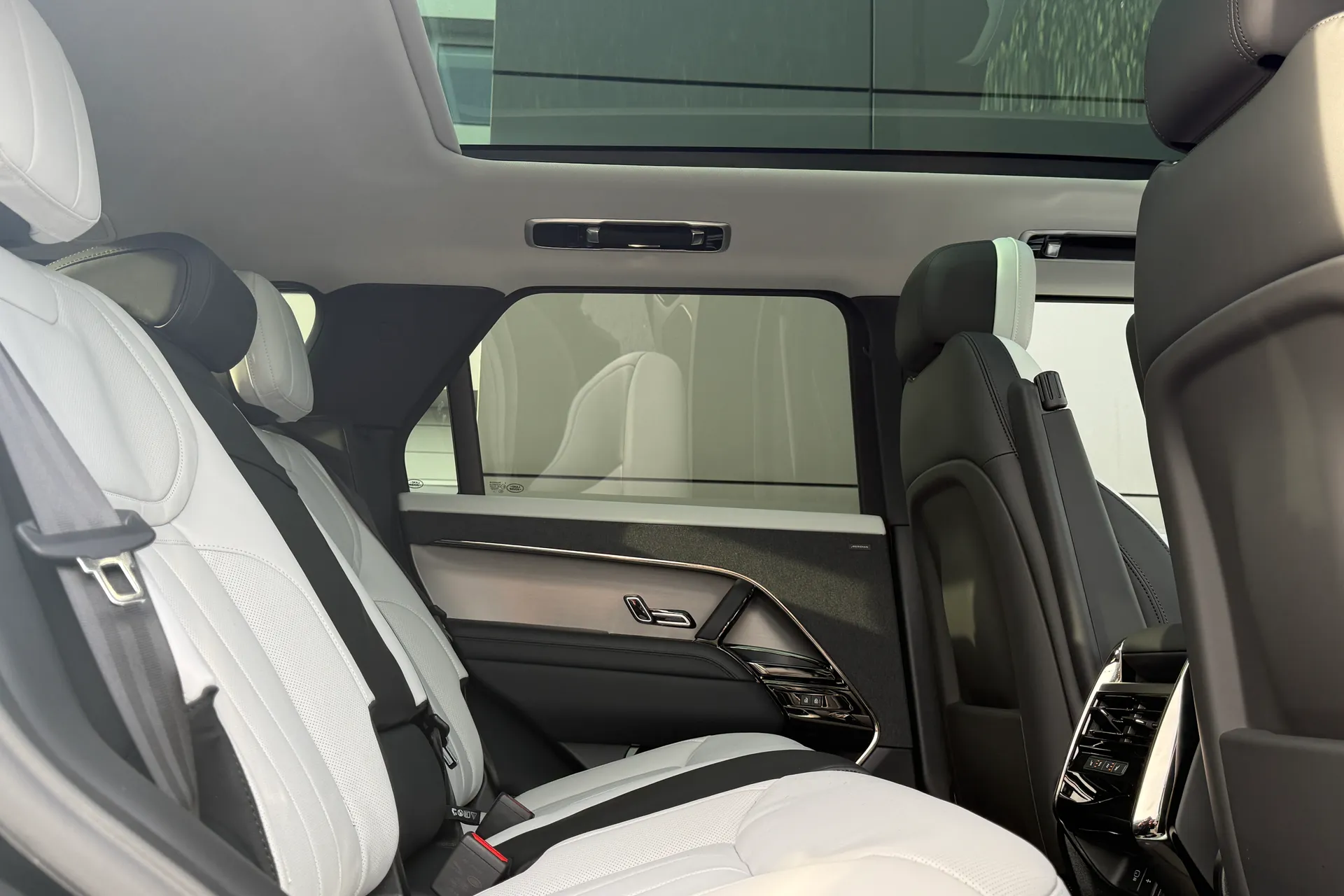 LAND ROVER RANGE ROVER SPORT thumbnail image number 36