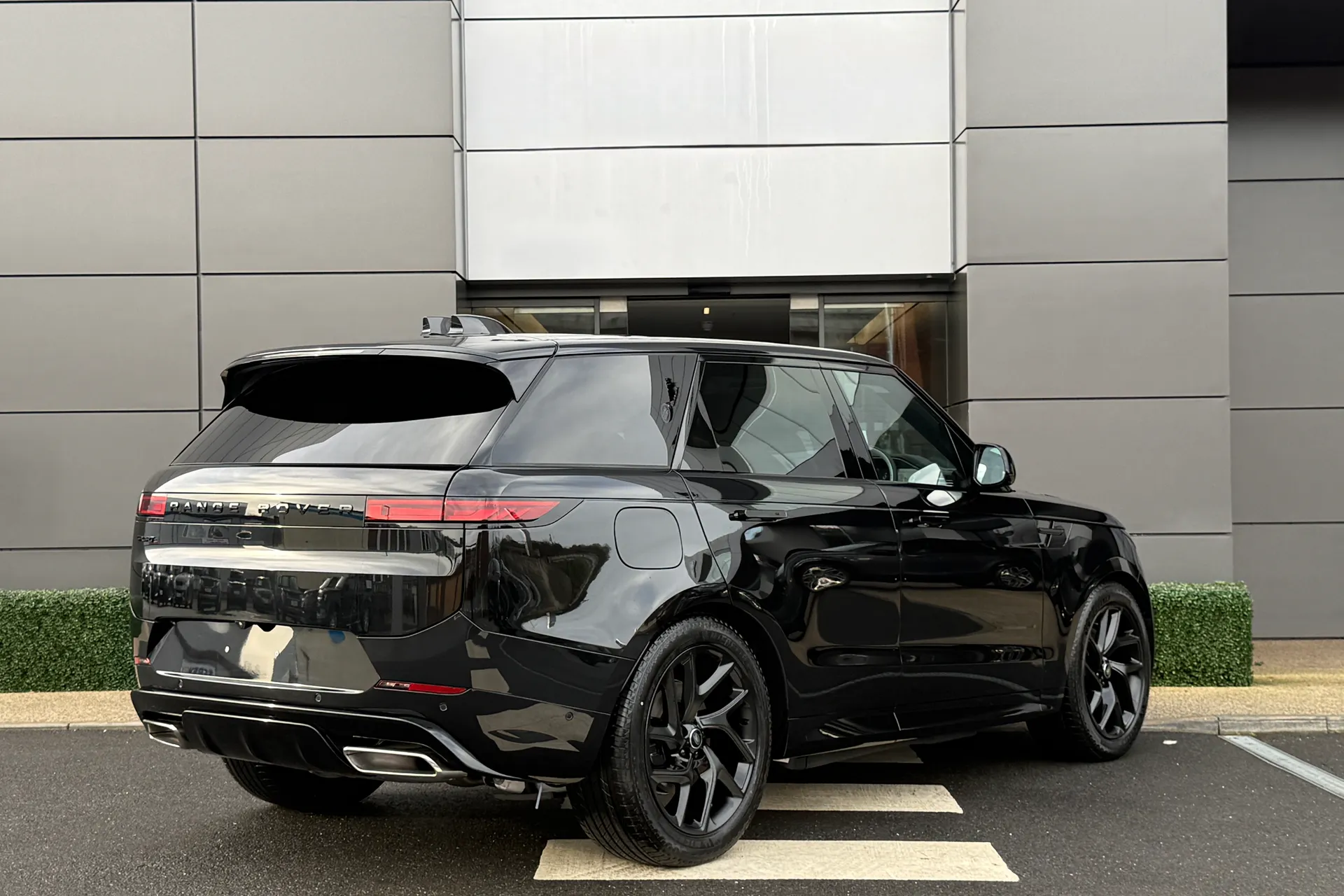 LAND ROVER RANGE ROVER SPORT thumbnail image number 10