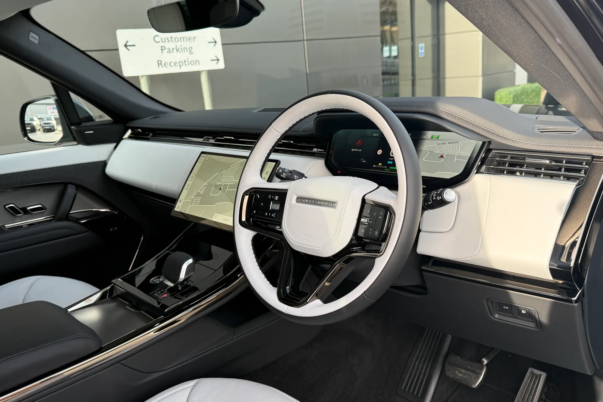 LAND ROVER RANGE ROVER SPORT thumbnail image number 15