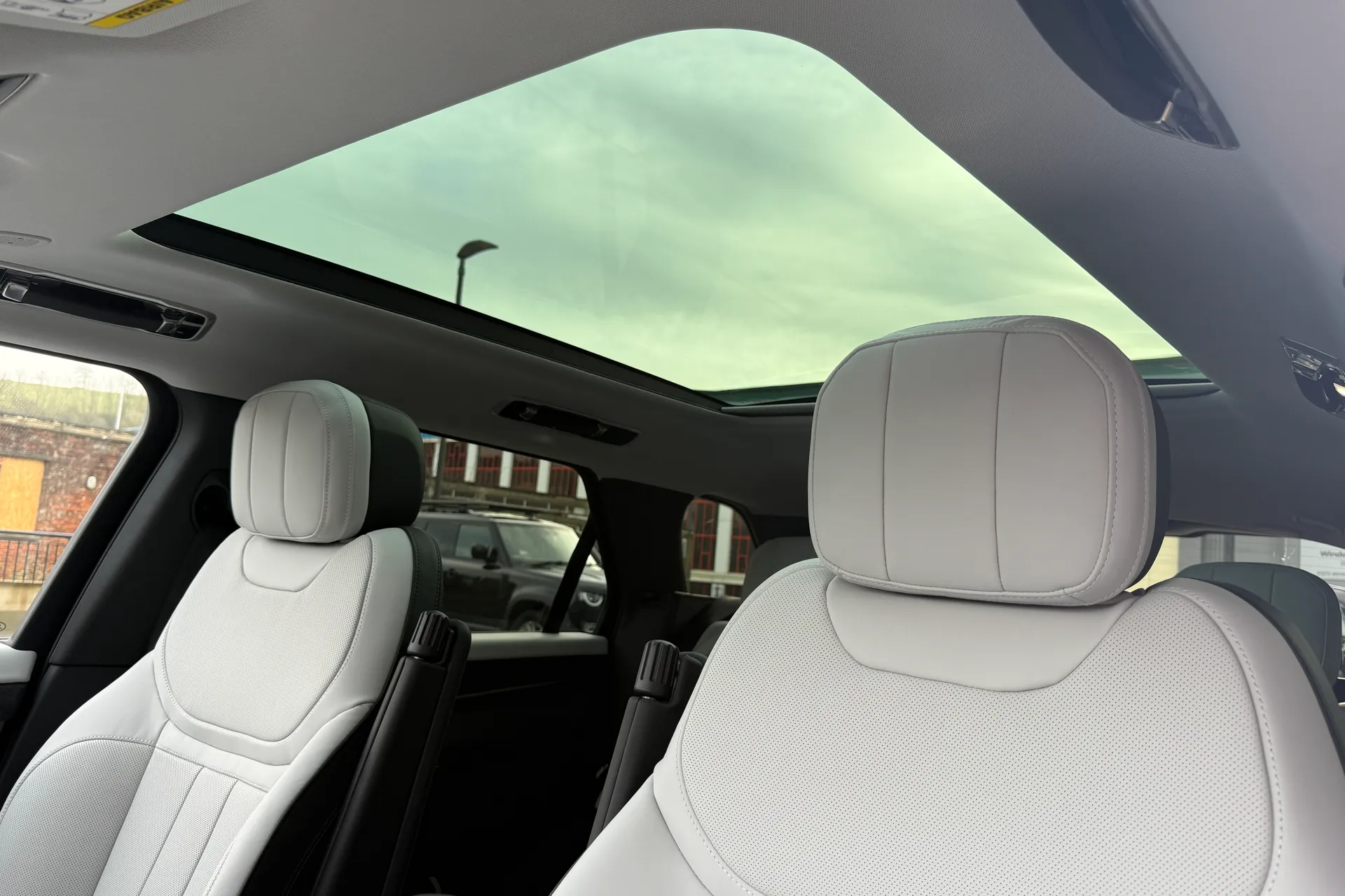 LAND ROVER RANGE ROVER SPORT thumbnail image number 11