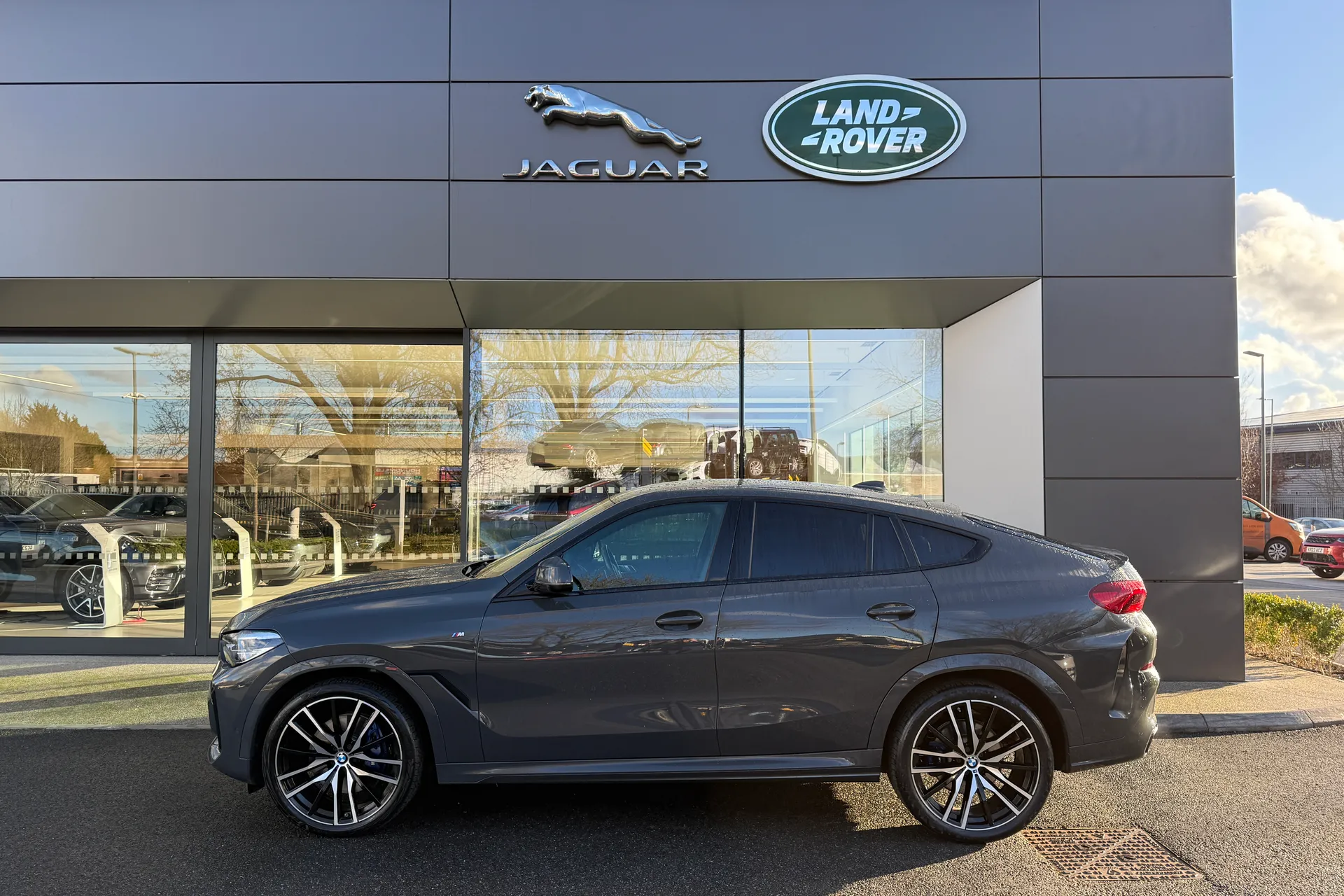 BMW X6 thumbnail image number 24