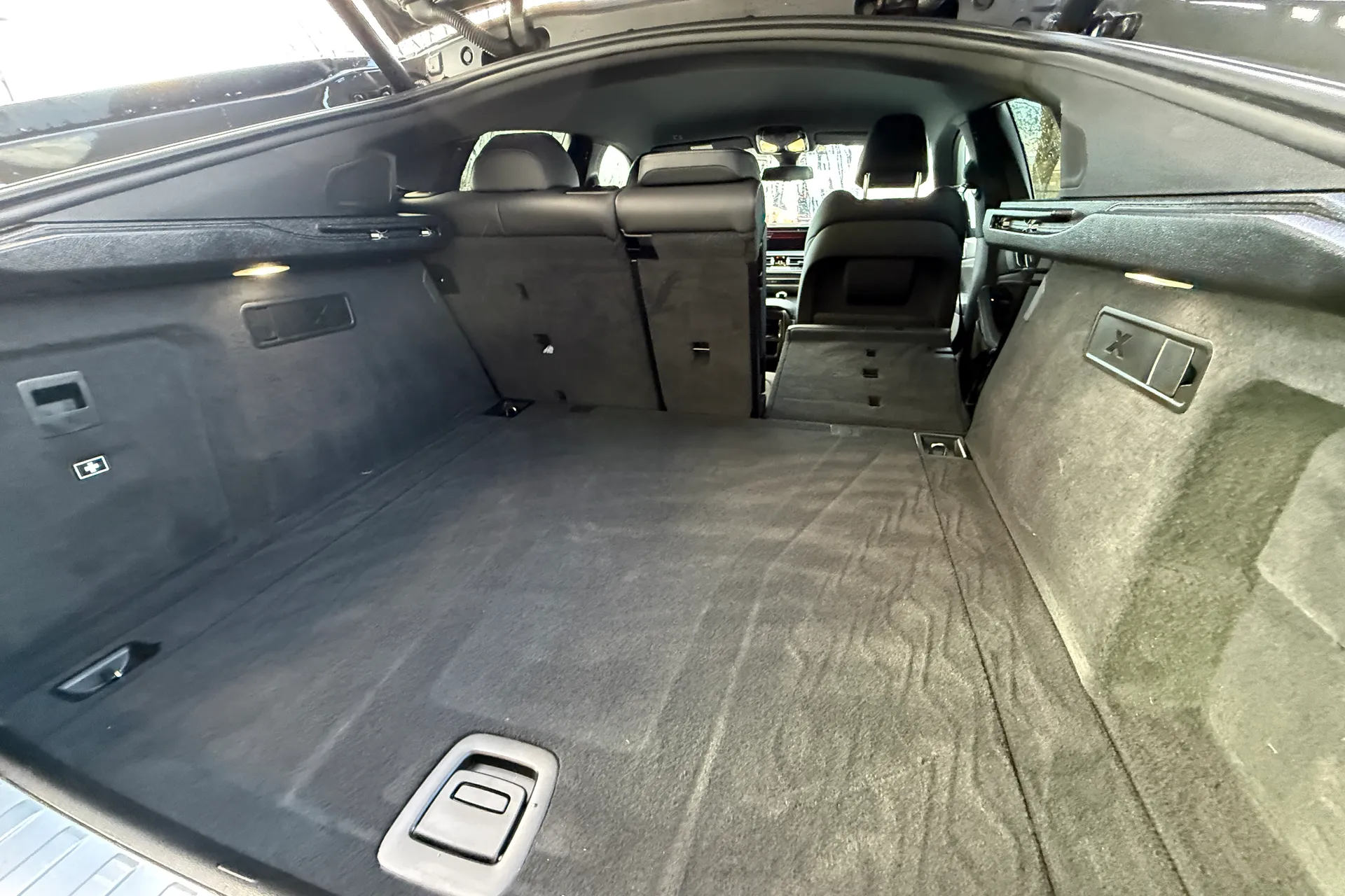 BMW X6 thumbnail image number 39