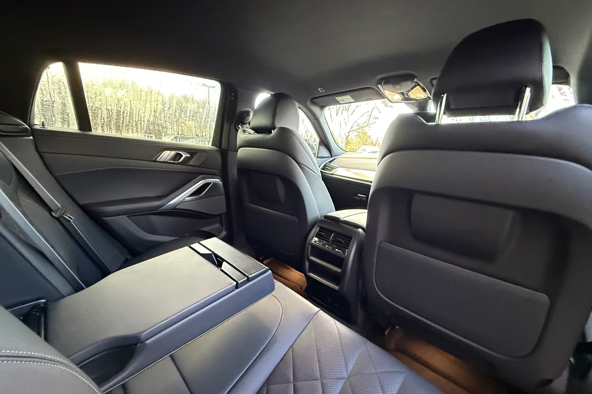 BMW X6 thumbnail image number 38