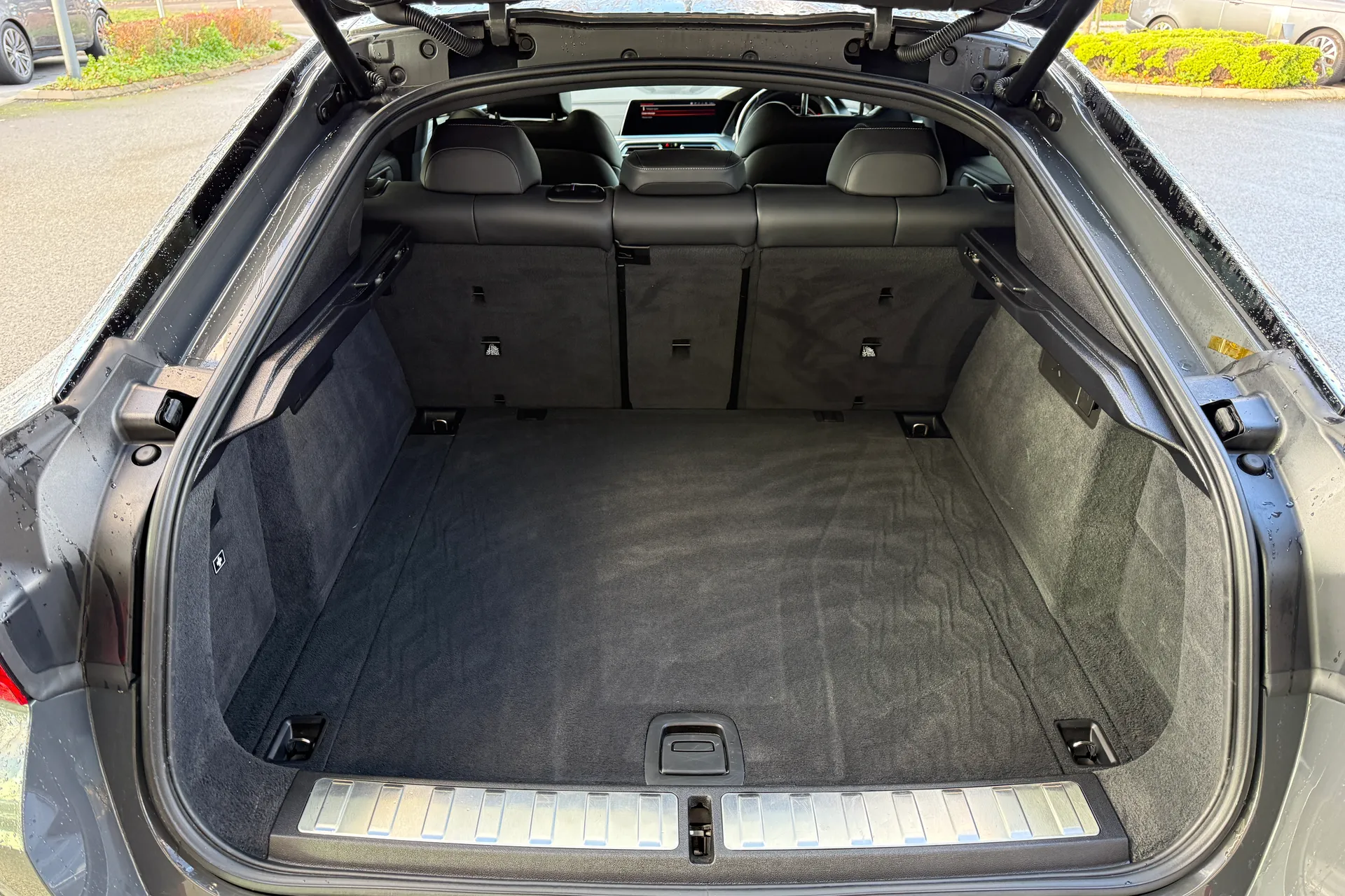 BMW X6 thumbnail image number 35