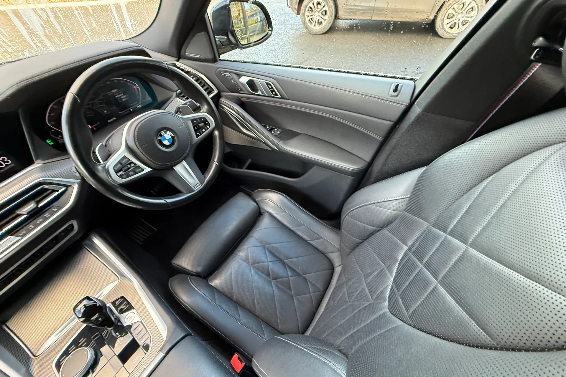 BMW X6 thumbnail image number 13