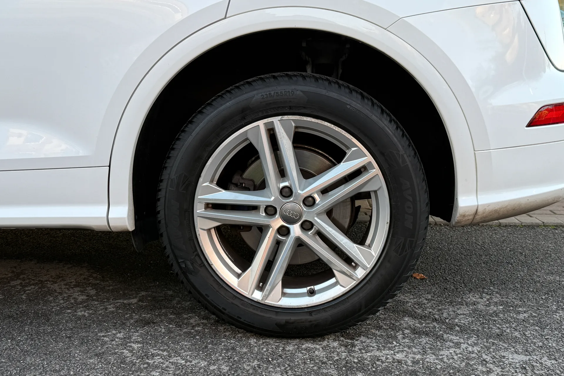 Audi Q5 thumbnail image number 10