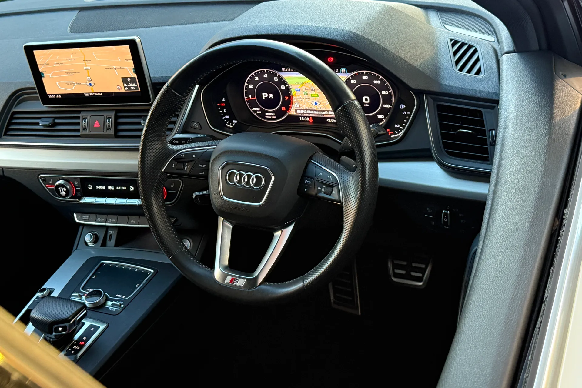 Audi Q5 thumbnail image number 33