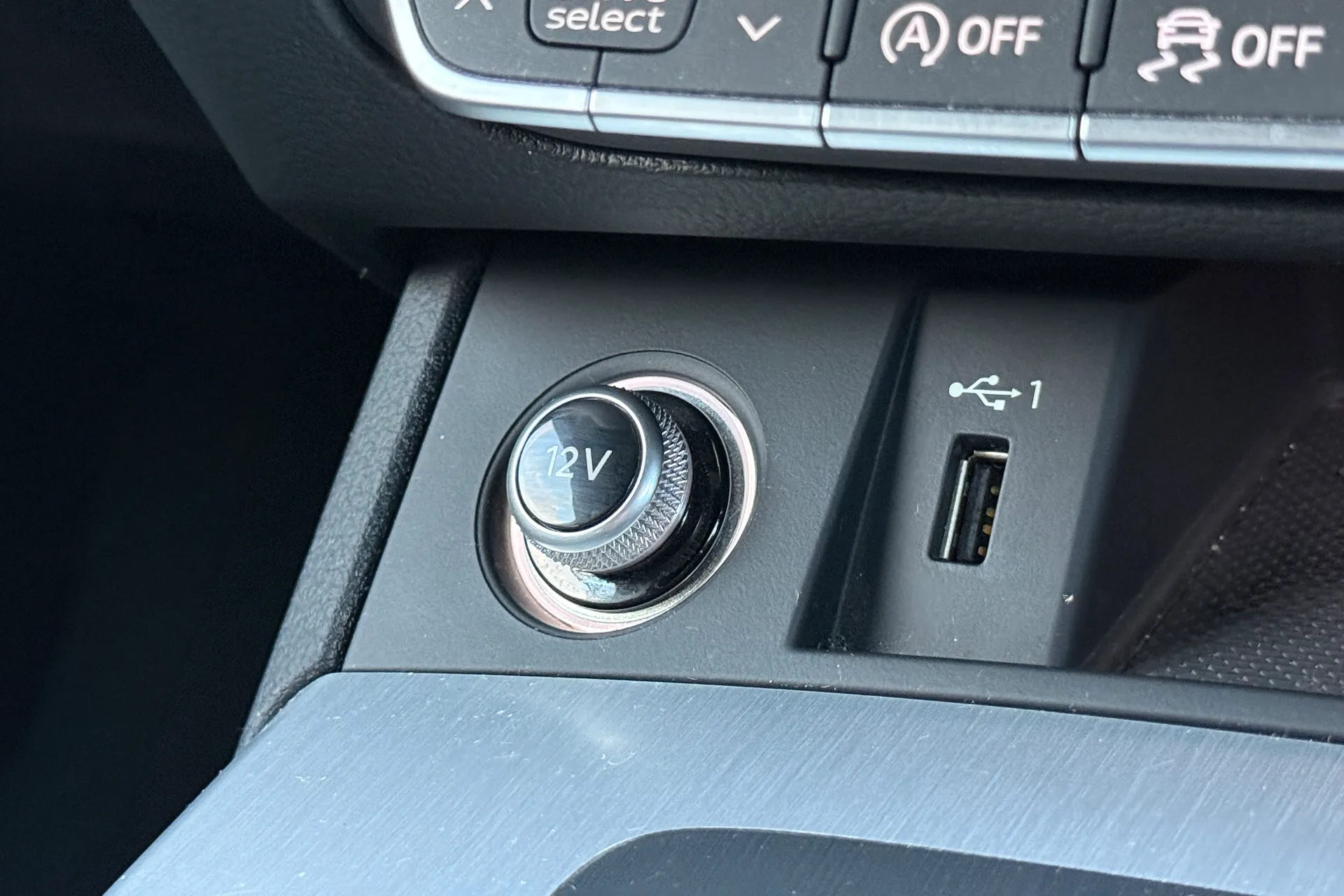 Audi Q5 thumbnail image number 15