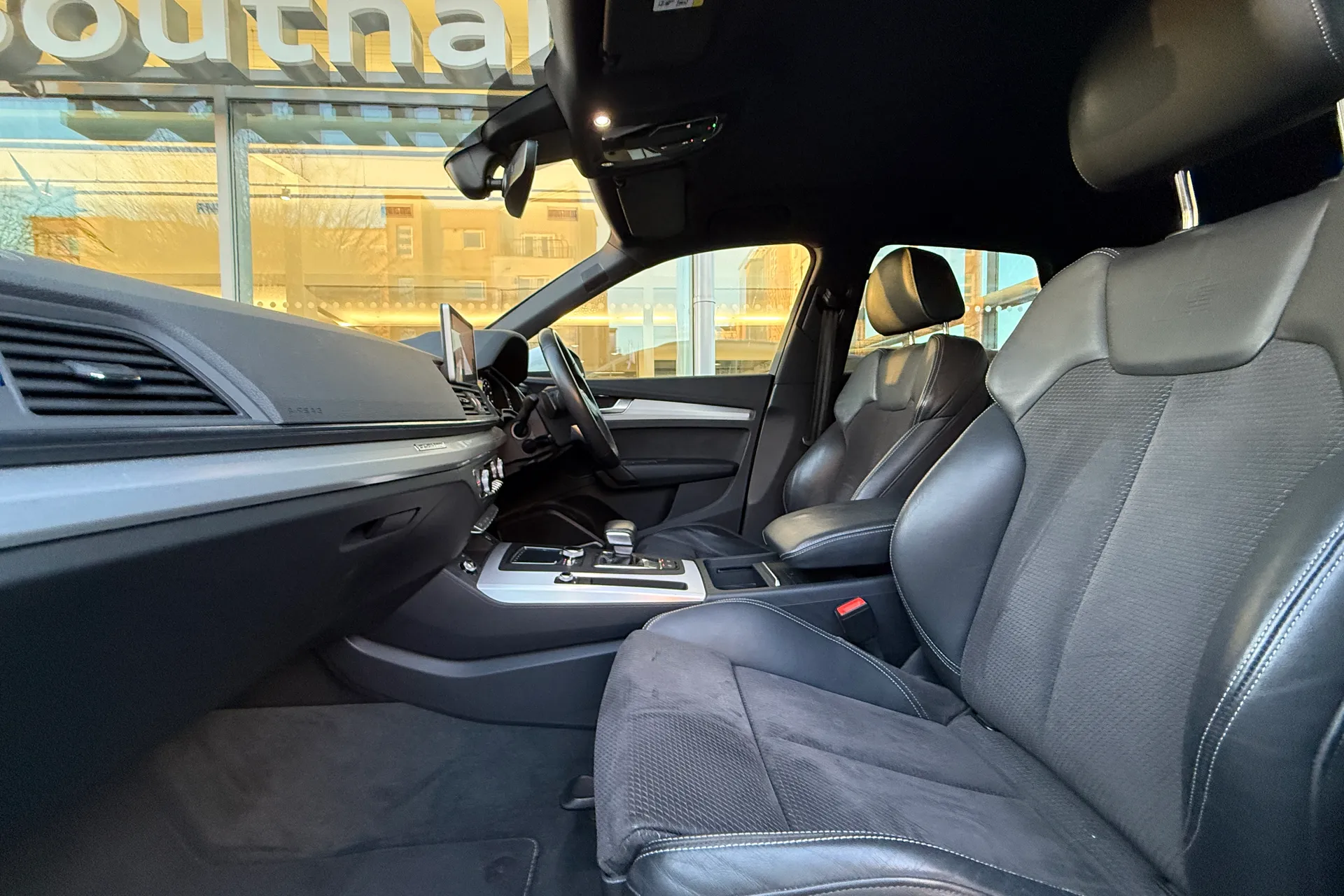 Audi Q5 thumbnail image number 54