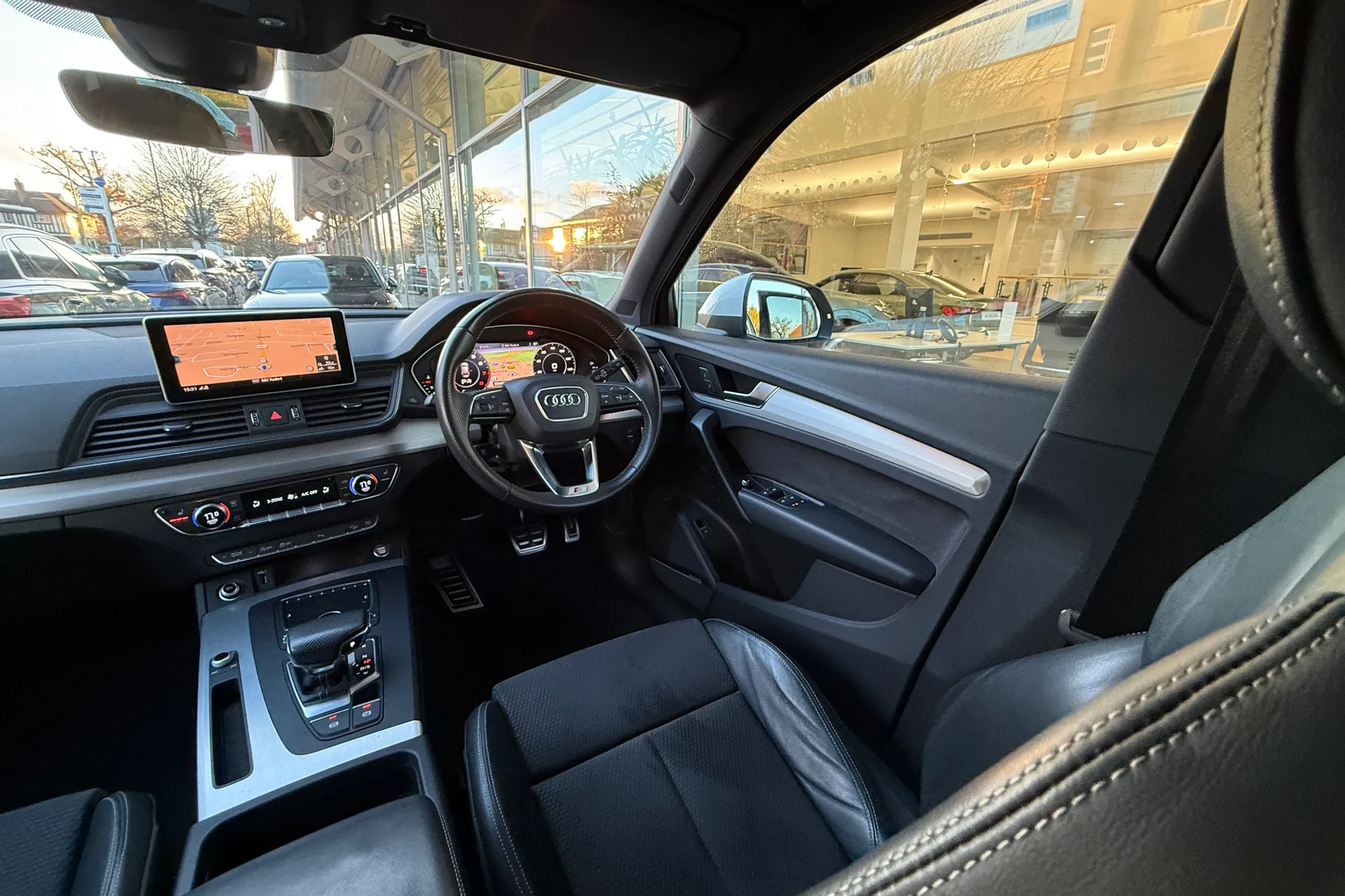 Audi Q5 thumbnail image number 40