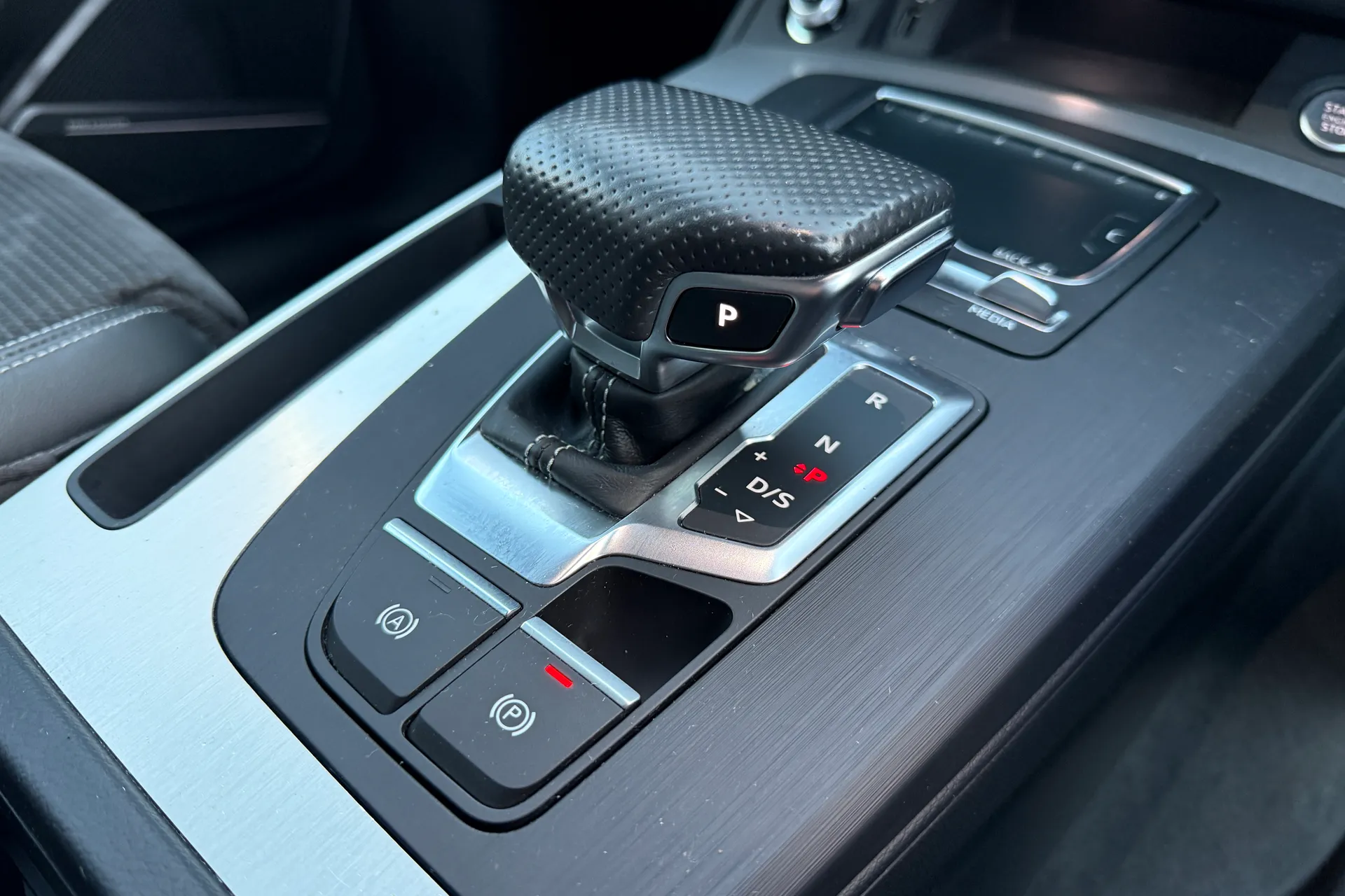 Audi Q5 thumbnail image number 12