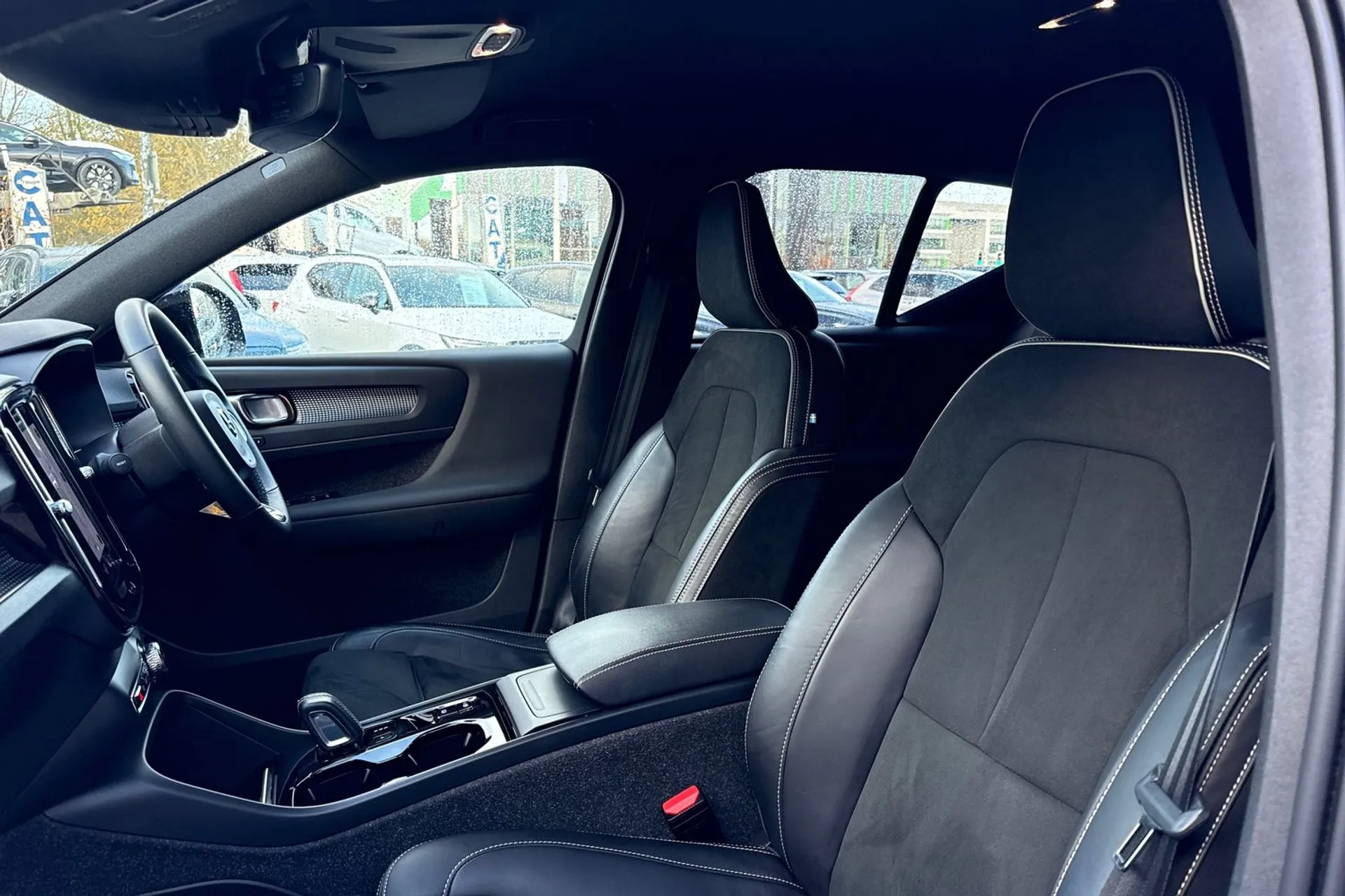 Volvo XC40 thumbnail image number 28