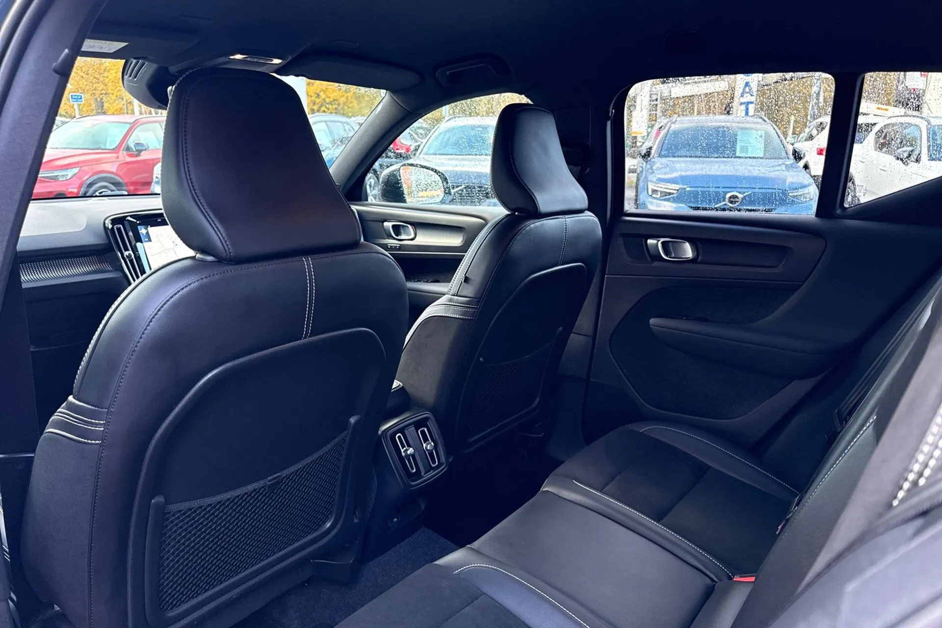 Volvo XC40 thumbnail image number 31