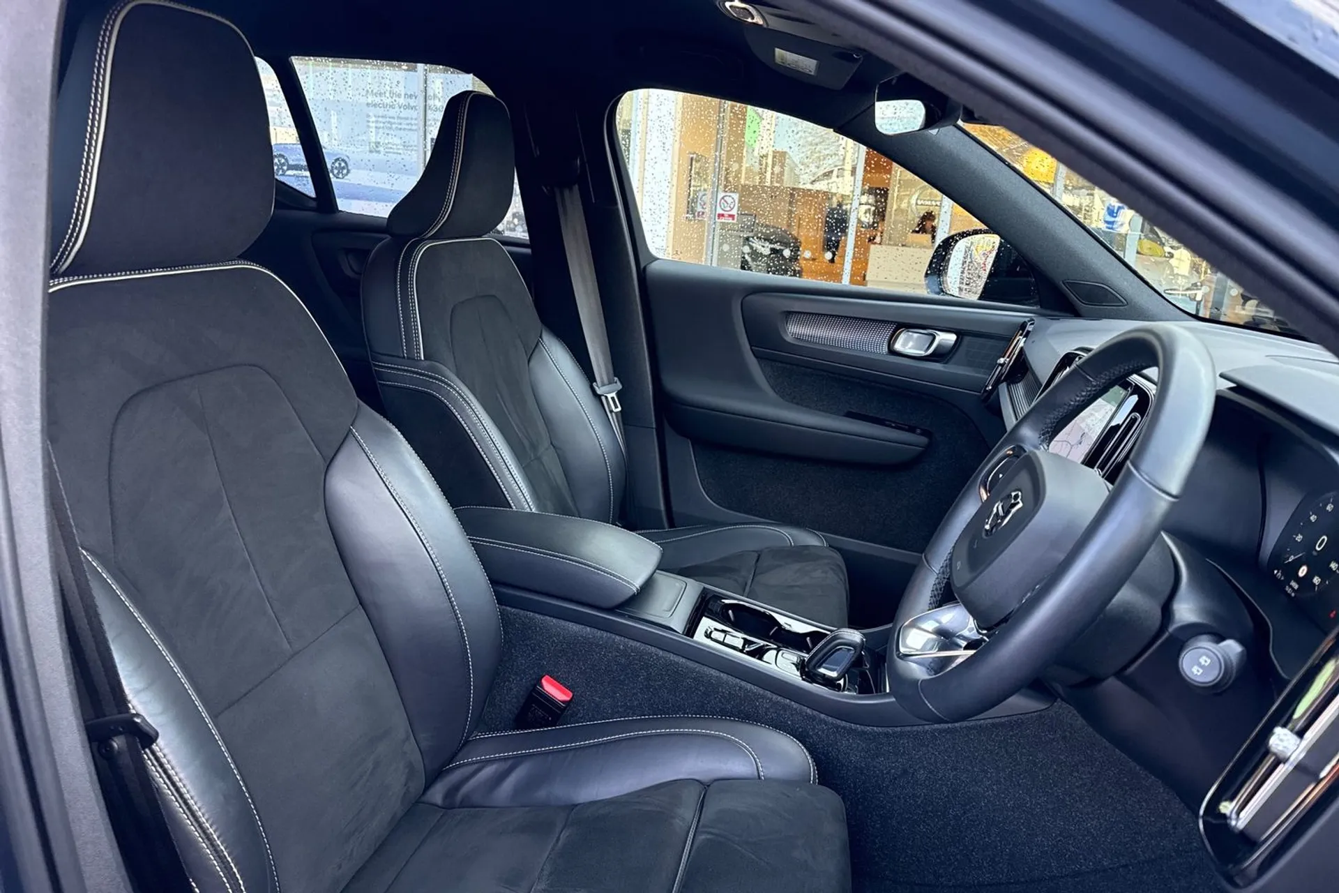 Volvo XC40 thumbnail image number 26