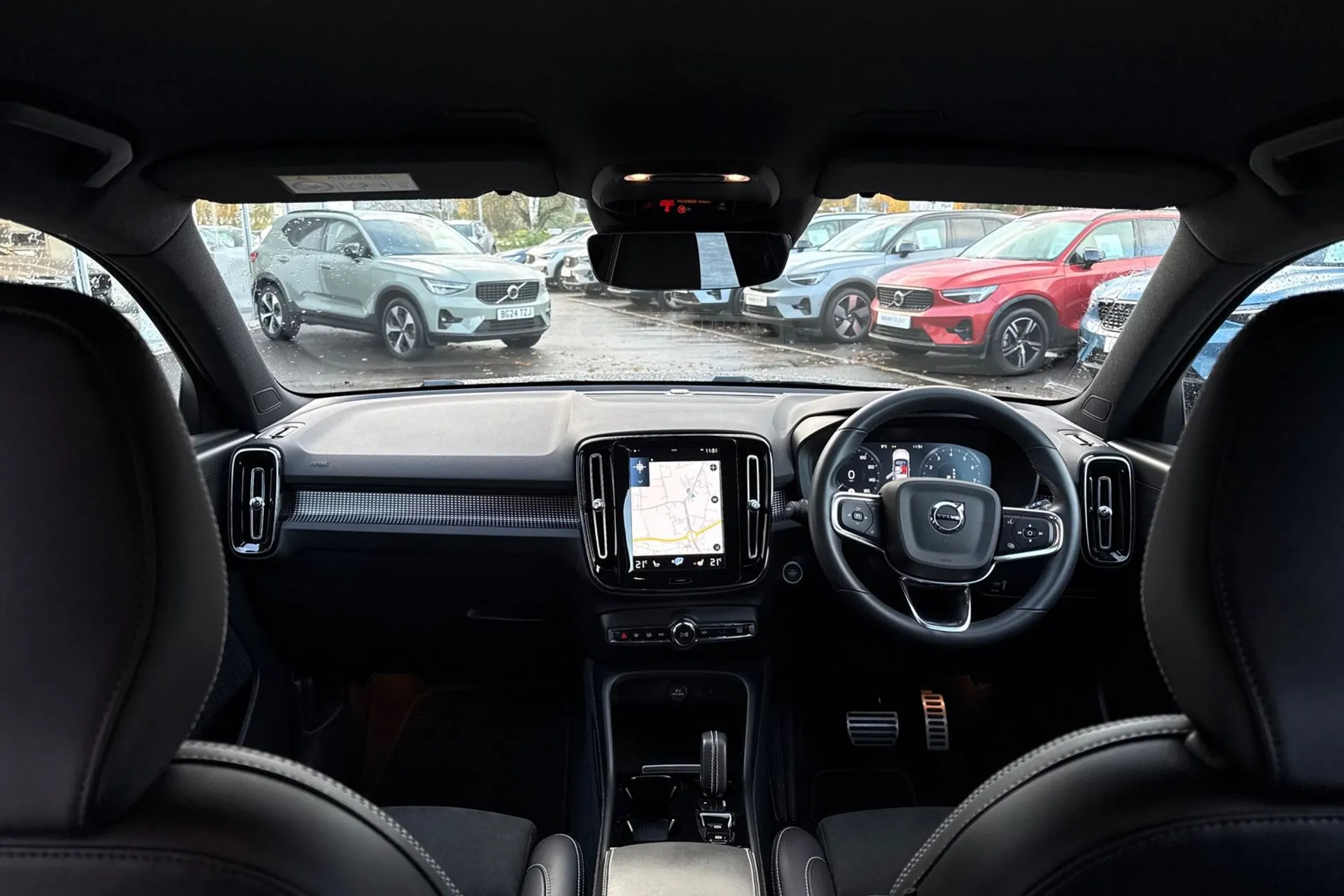 Volvo XC40 thumbnail image number 3