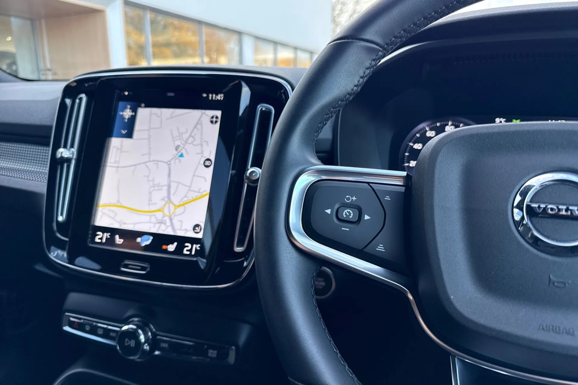 Volvo XC40 thumbnail image number 36