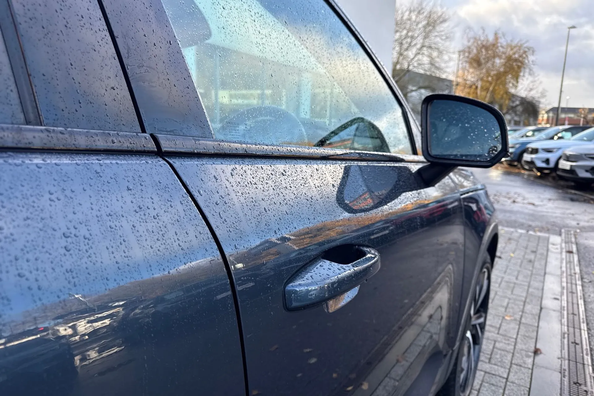 Volvo XC40 thumbnail image number 17