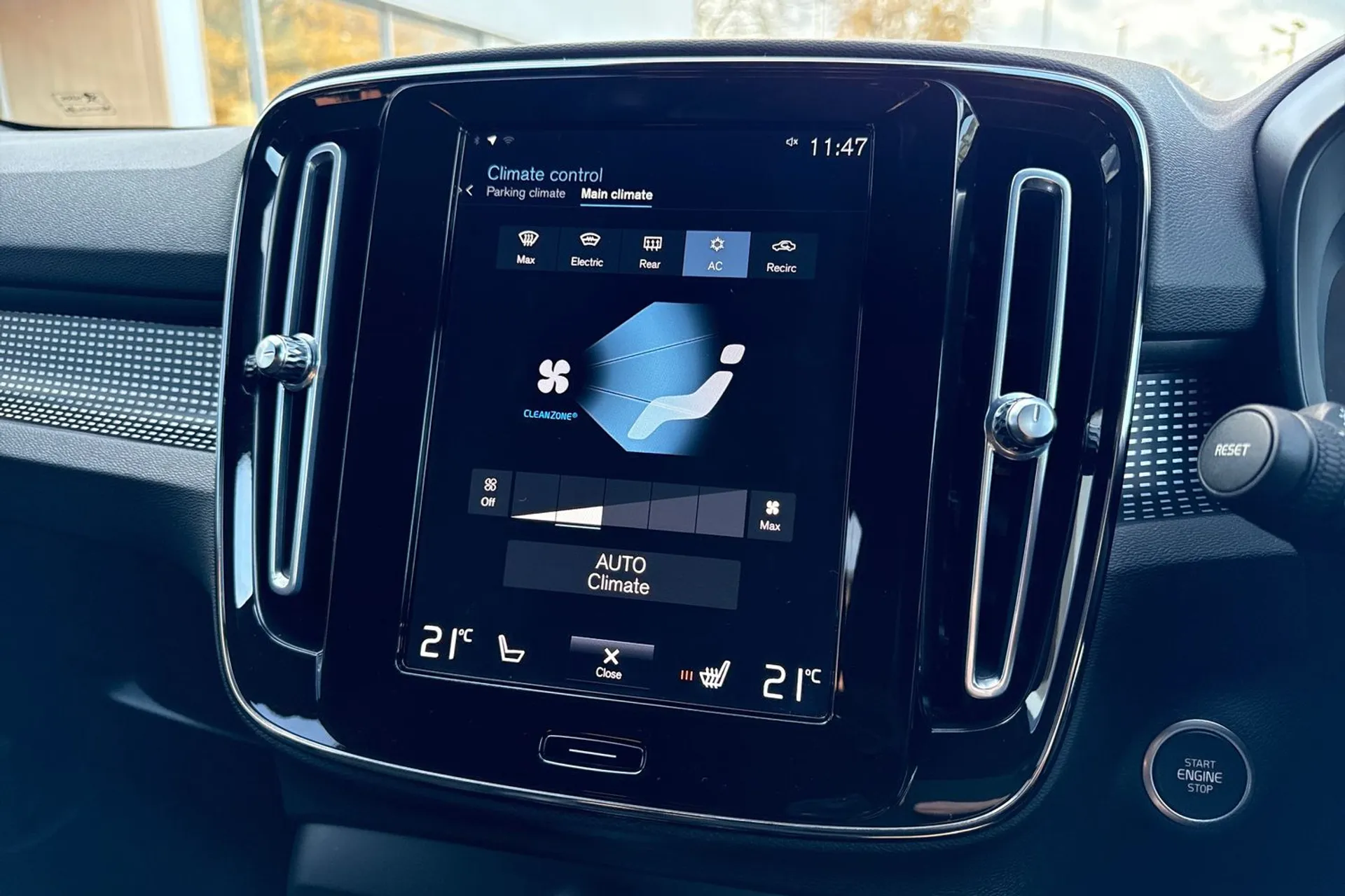 Volvo XC40 thumbnail image number 38