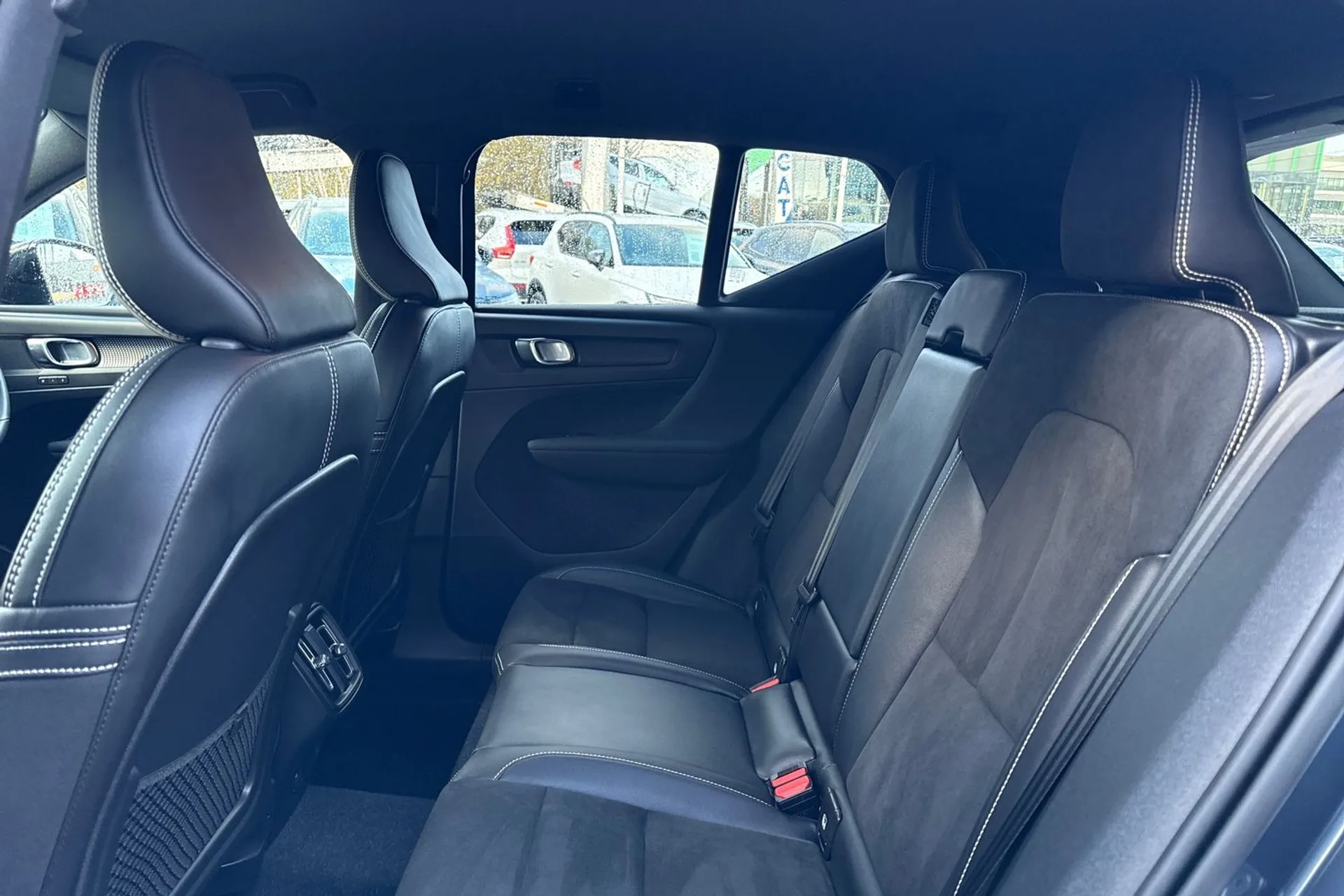 Volvo XC40 thumbnail image number 30