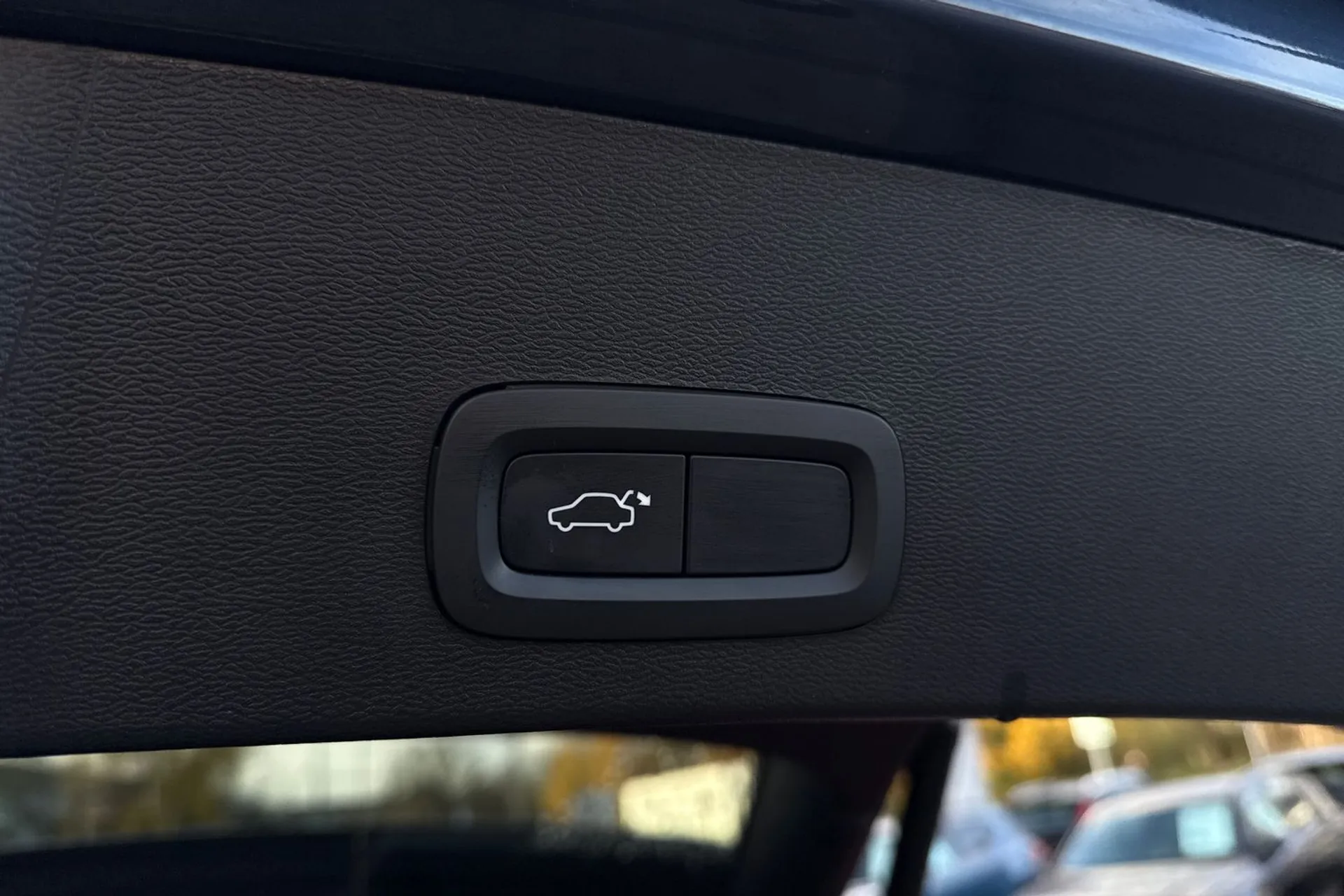 Volvo XC40 thumbnail image number 21