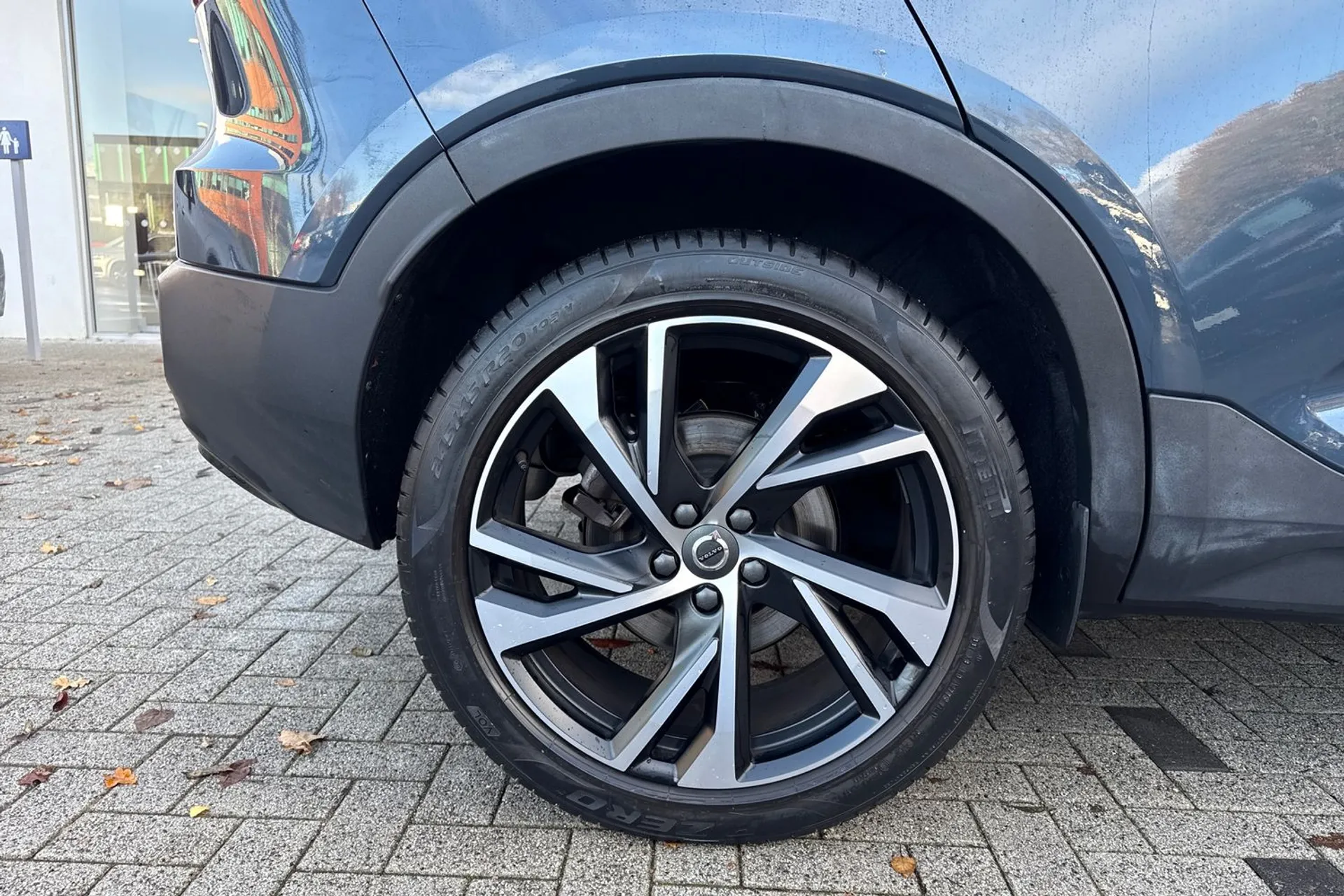 Volvo XC40 thumbnail image number 14