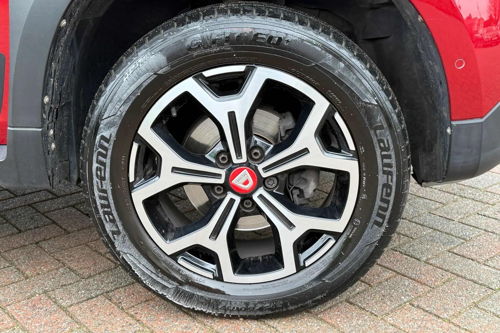 DACIA DUSTER thumbnail image number 40