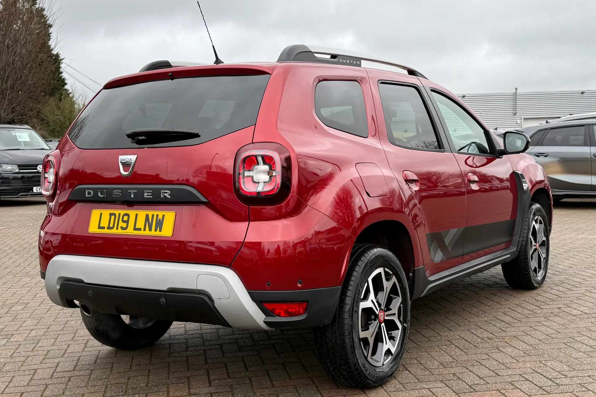 DACIA DUSTER thumbnail image number 27