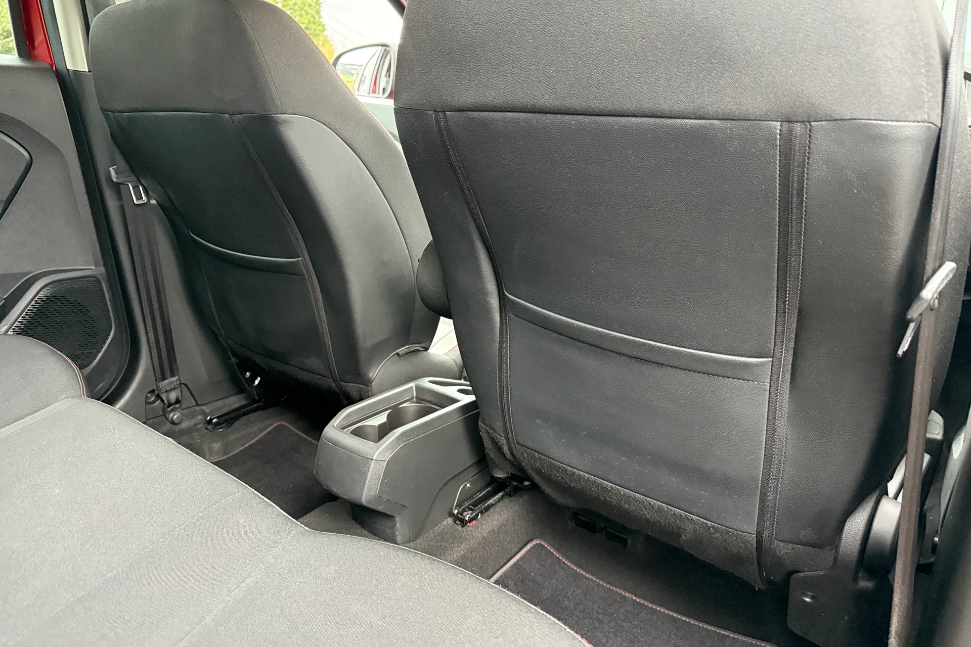 DACIA DUSTER thumbnail image number 39